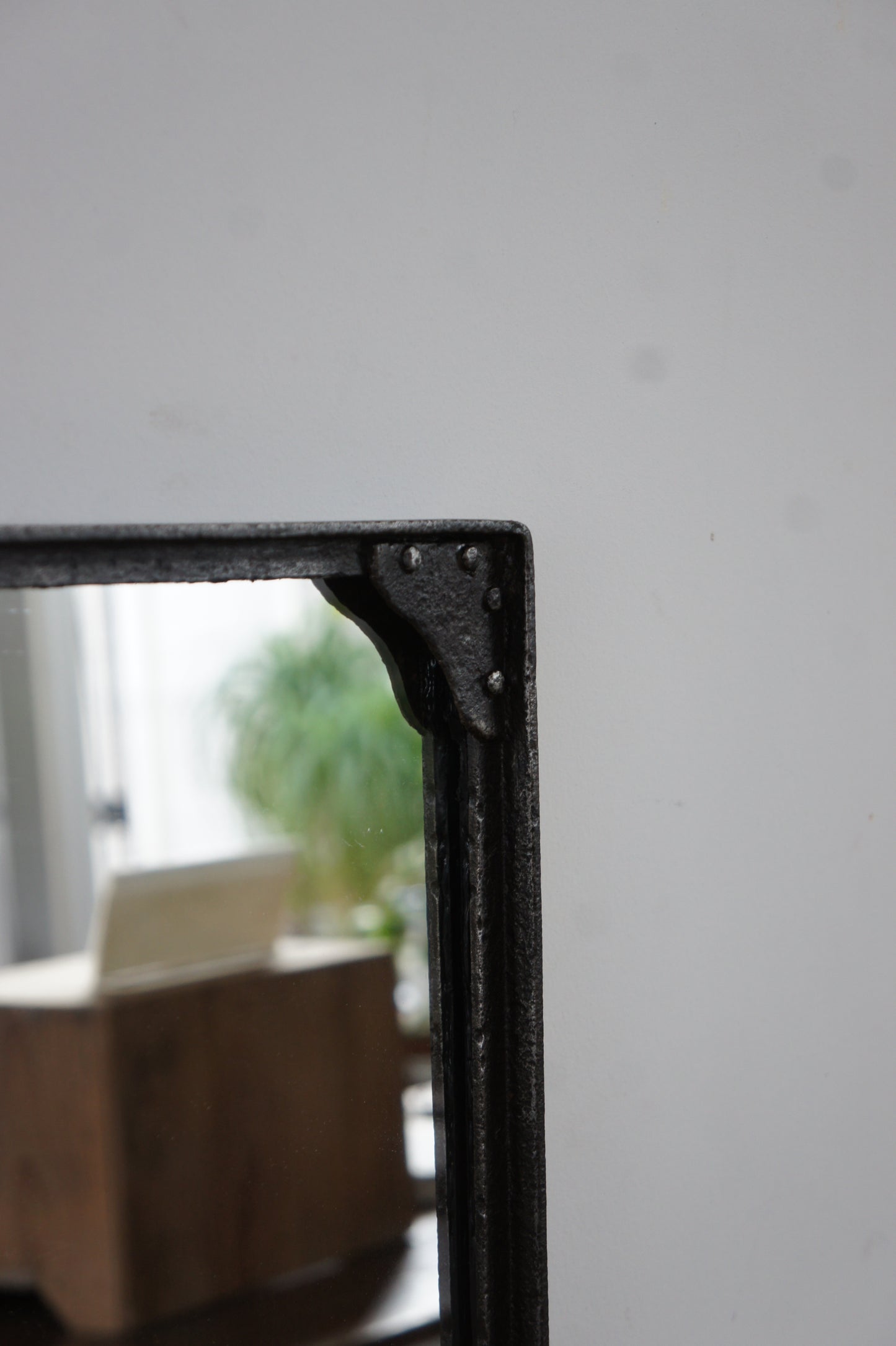 Iron window mirror 8G / A