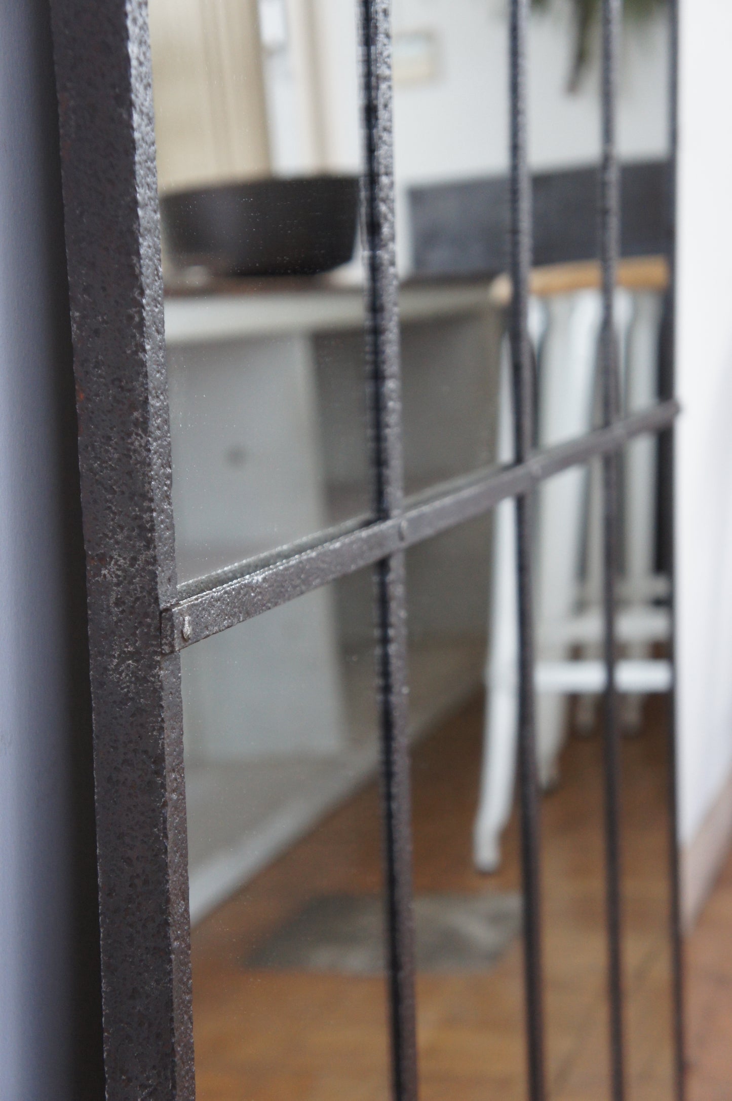 Iron window mirror 8G / B