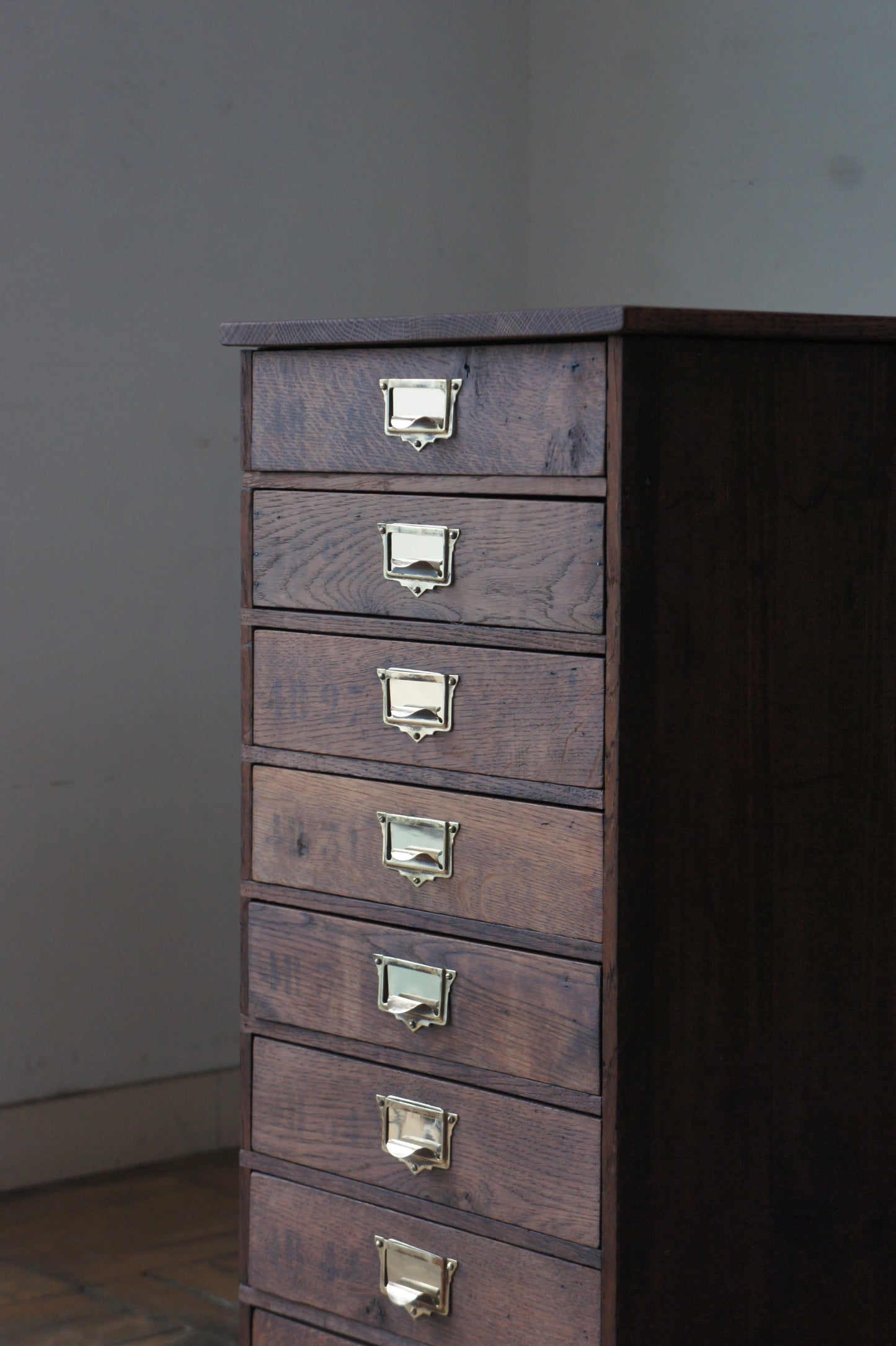 Wooden drawers cabinet 8 / 4B