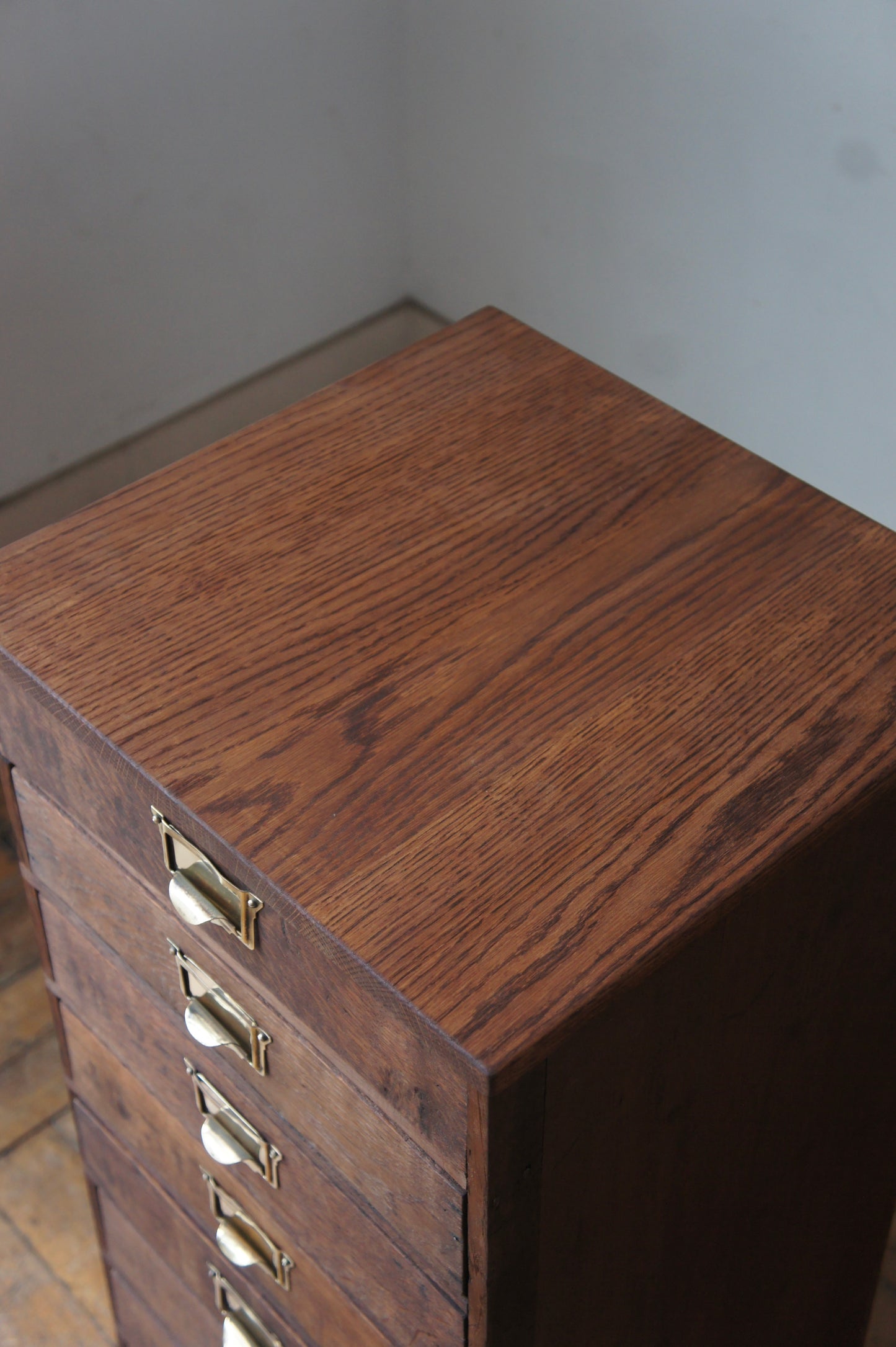 Wooden drawers cabinet 8 / 4B