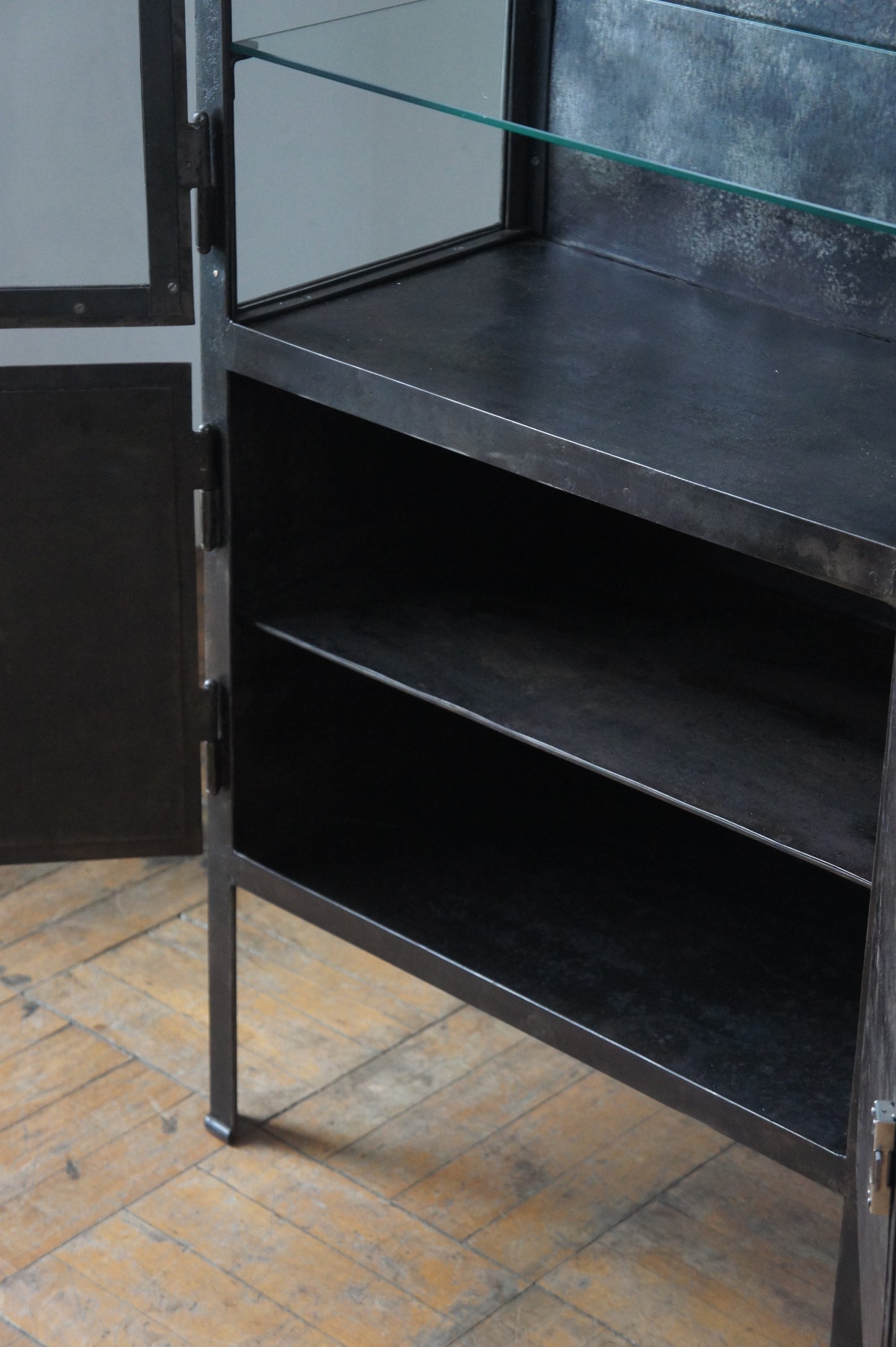 Metal glass cabinet 65
