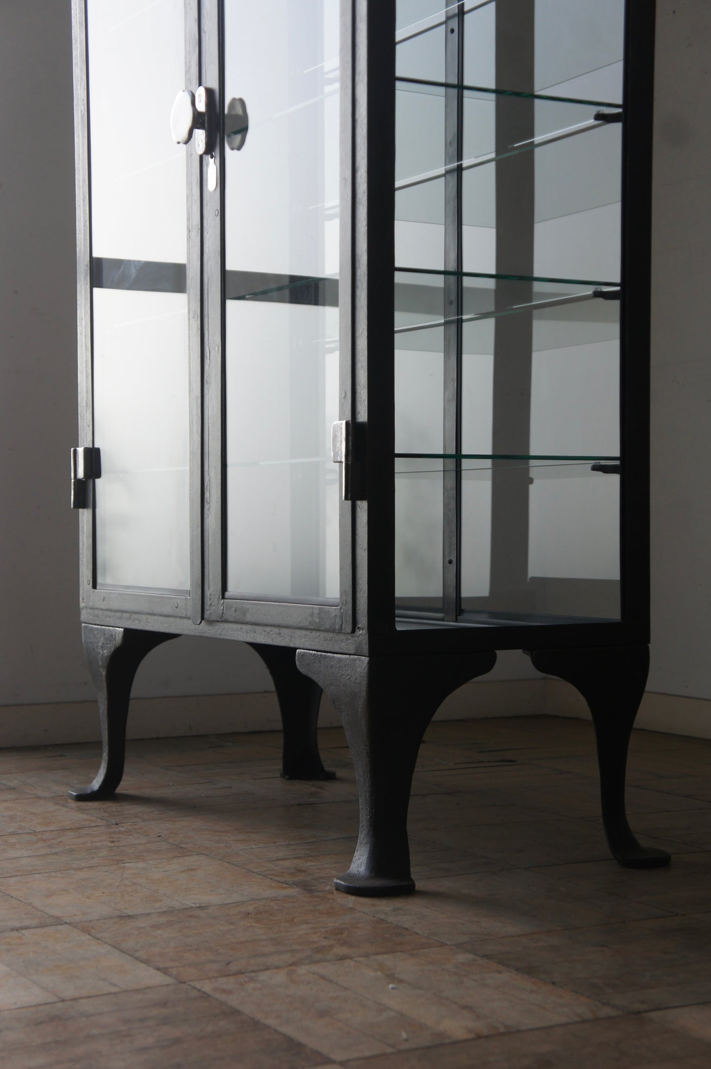 Metal glass cabinet 92