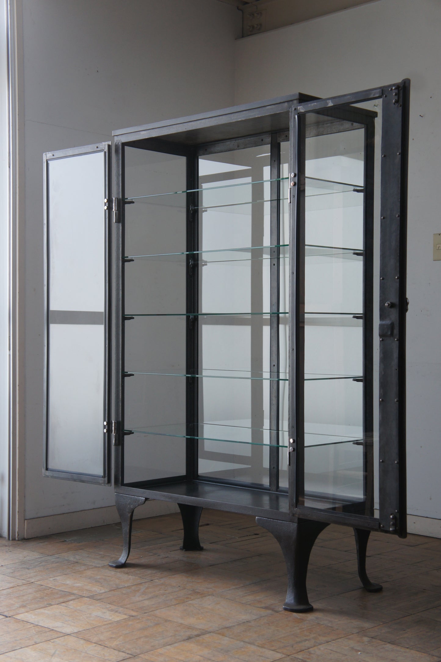 Metal glass cabinet 92