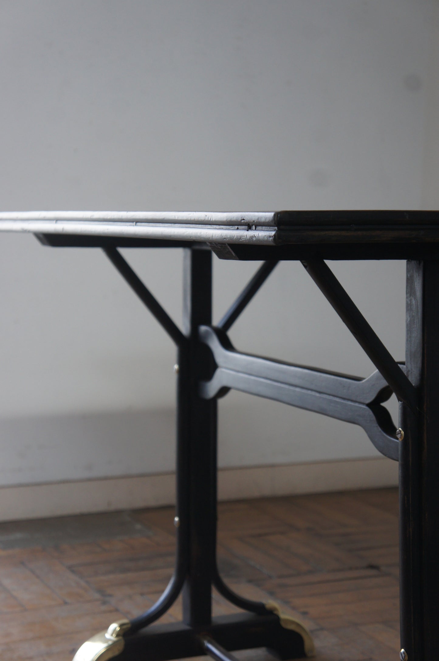 BISTRO Wood table