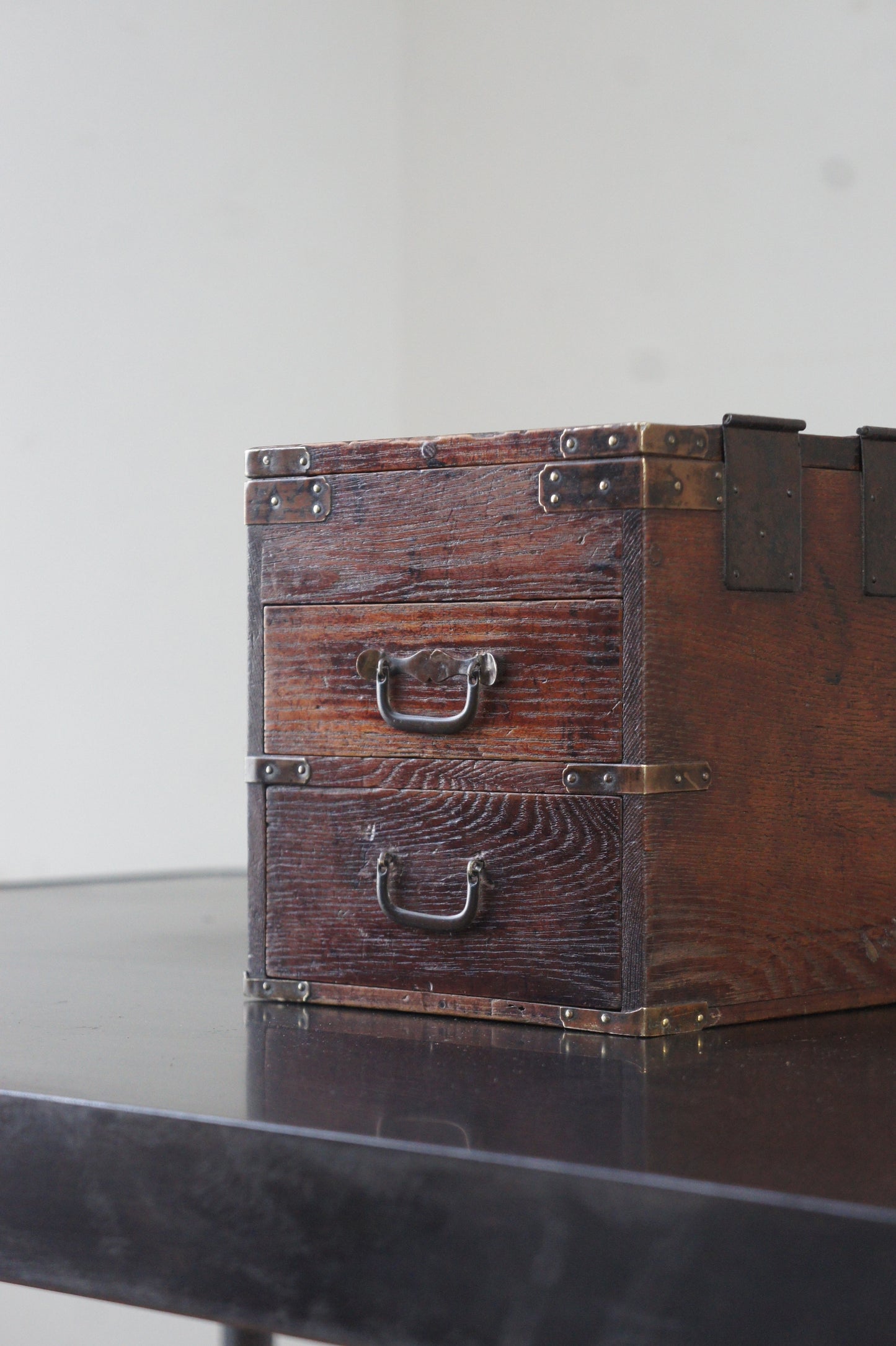 19c. Wood box Chestnut