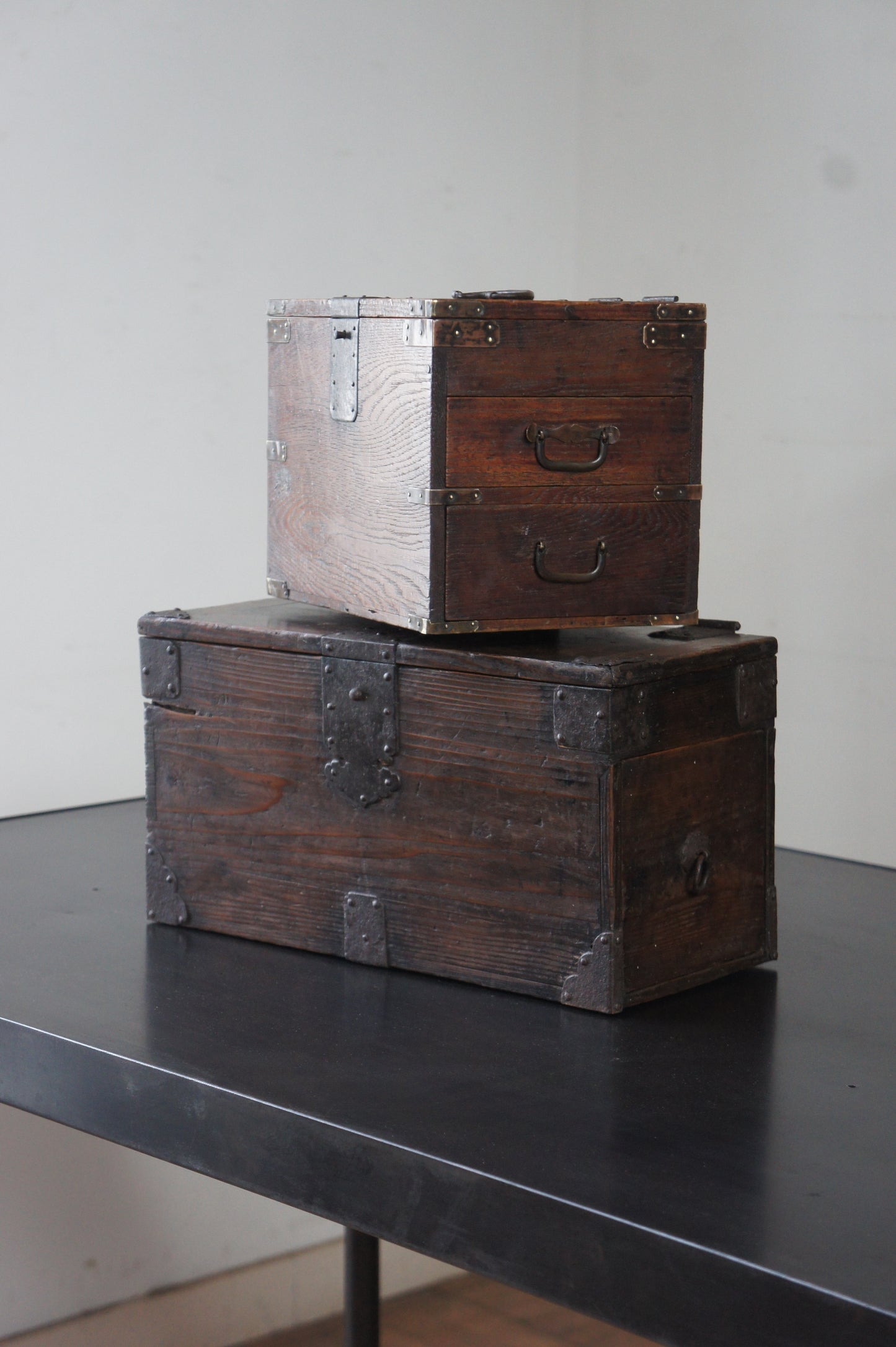 19c. Wood box Chestnut