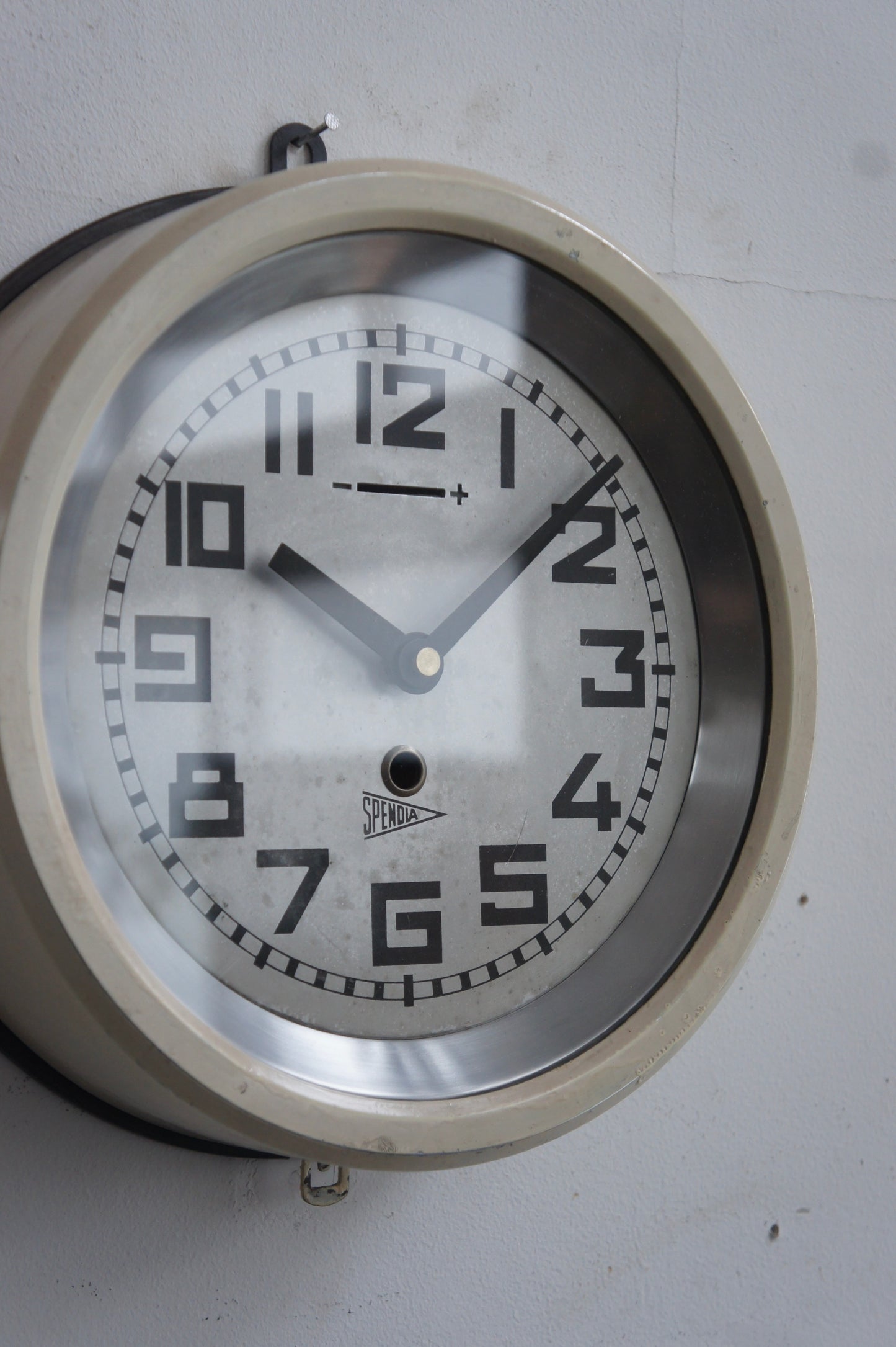 SPENDIA Wall clock / crème