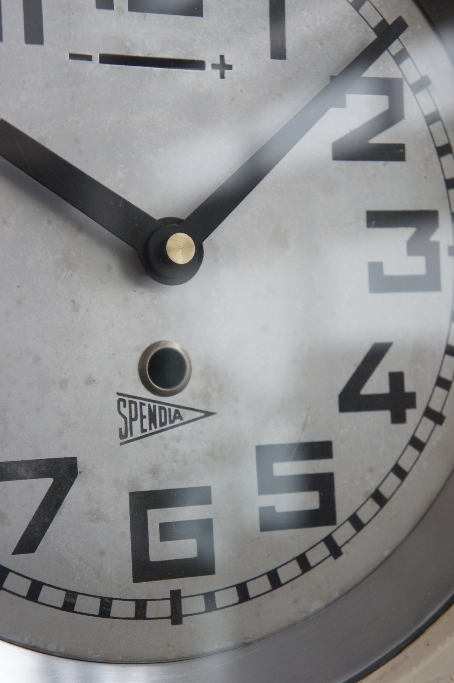 SPENDIA Wall clock / crème