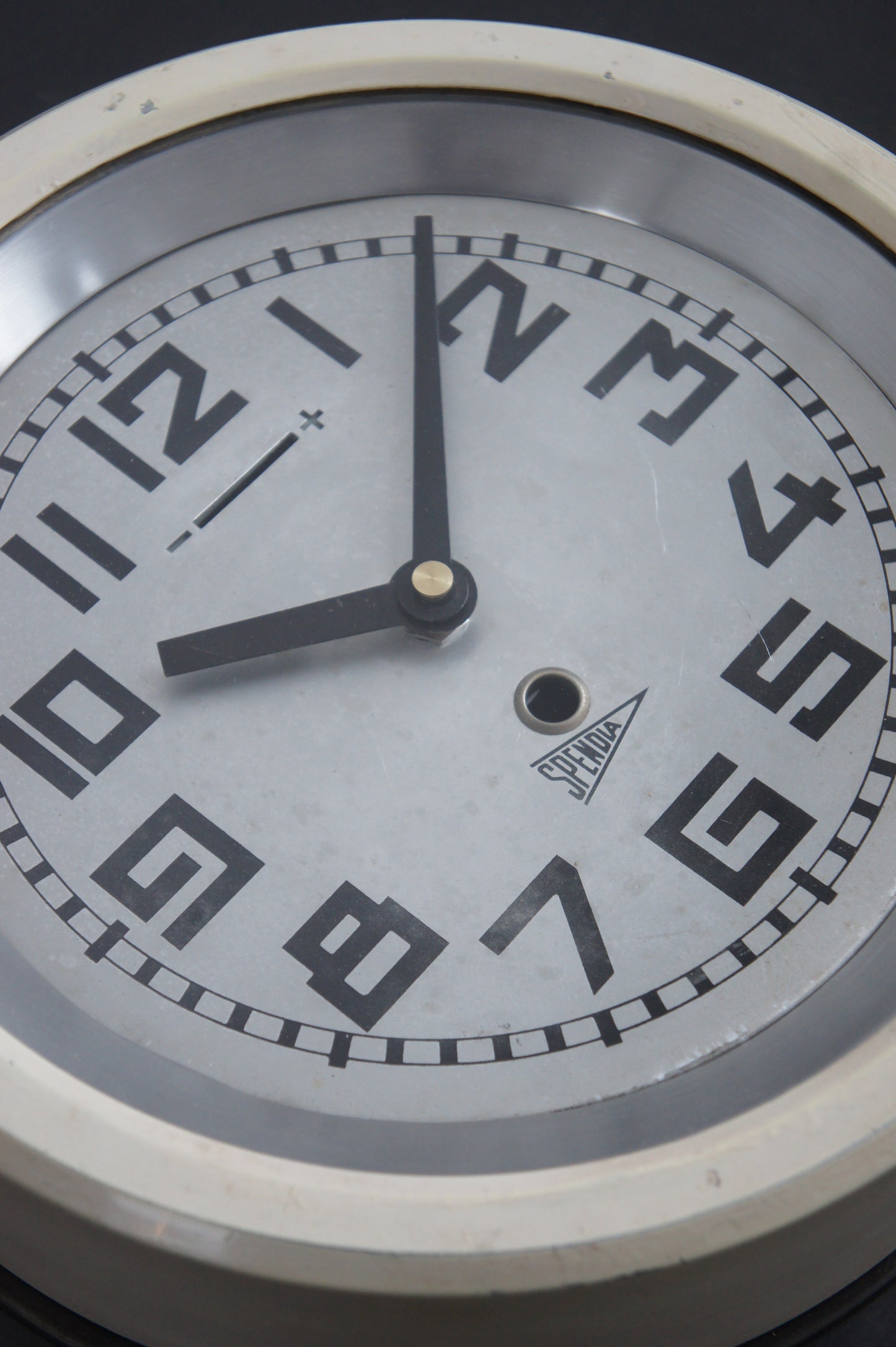SPENDIA Wall clock / crème