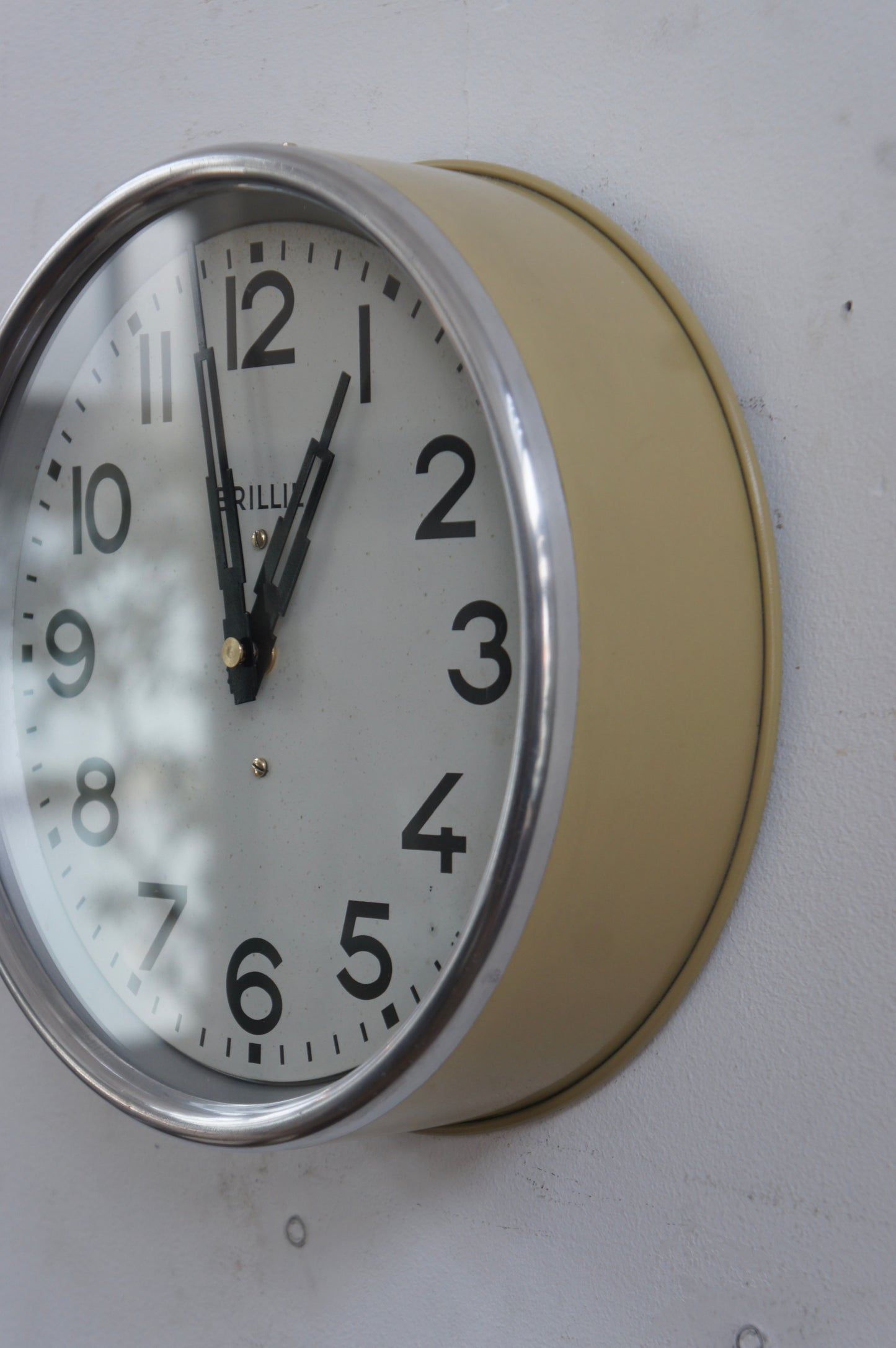 BRILLIÉ Wall clock / beige