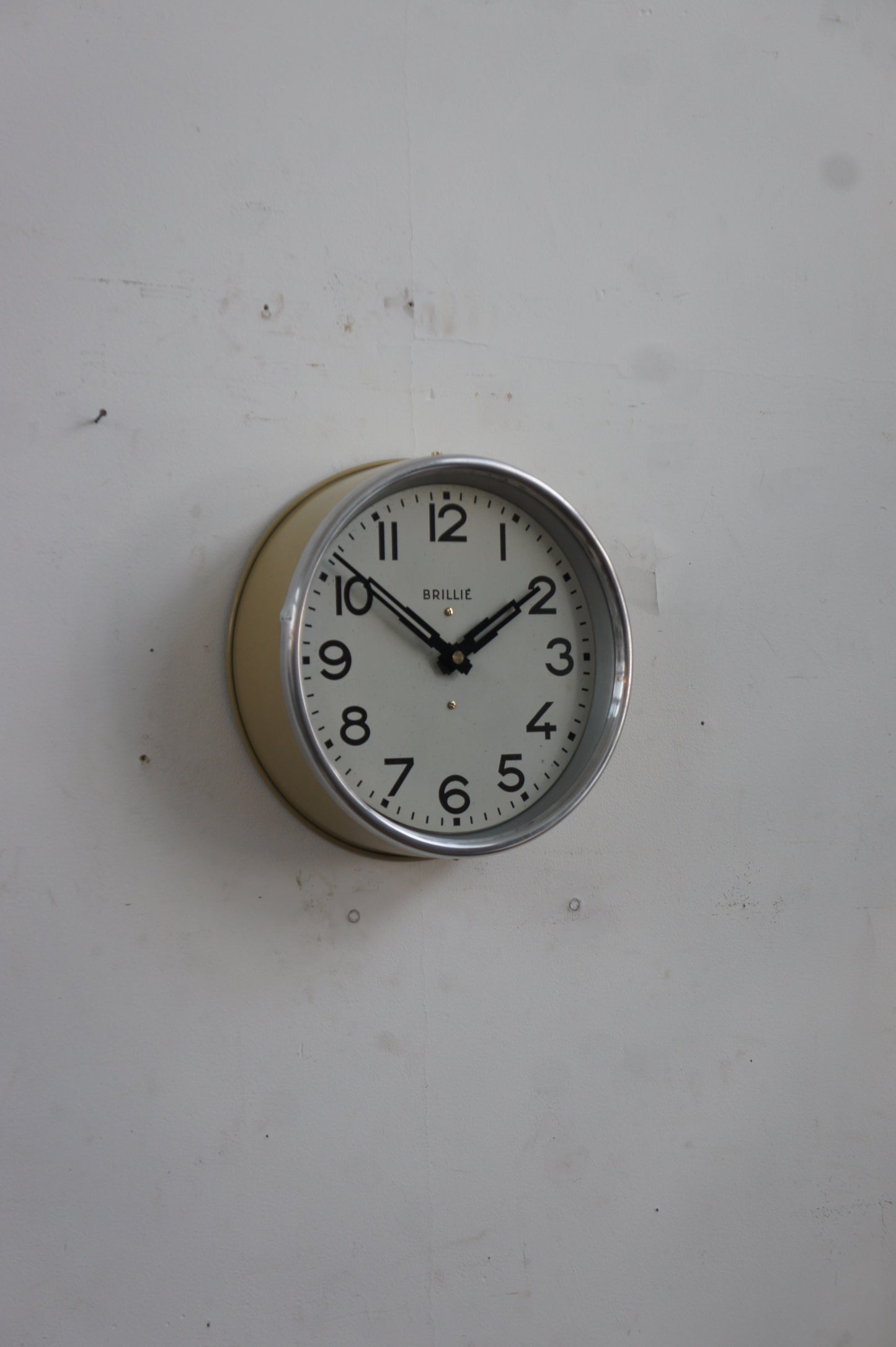 BRILLIÉ Wall clock / beige