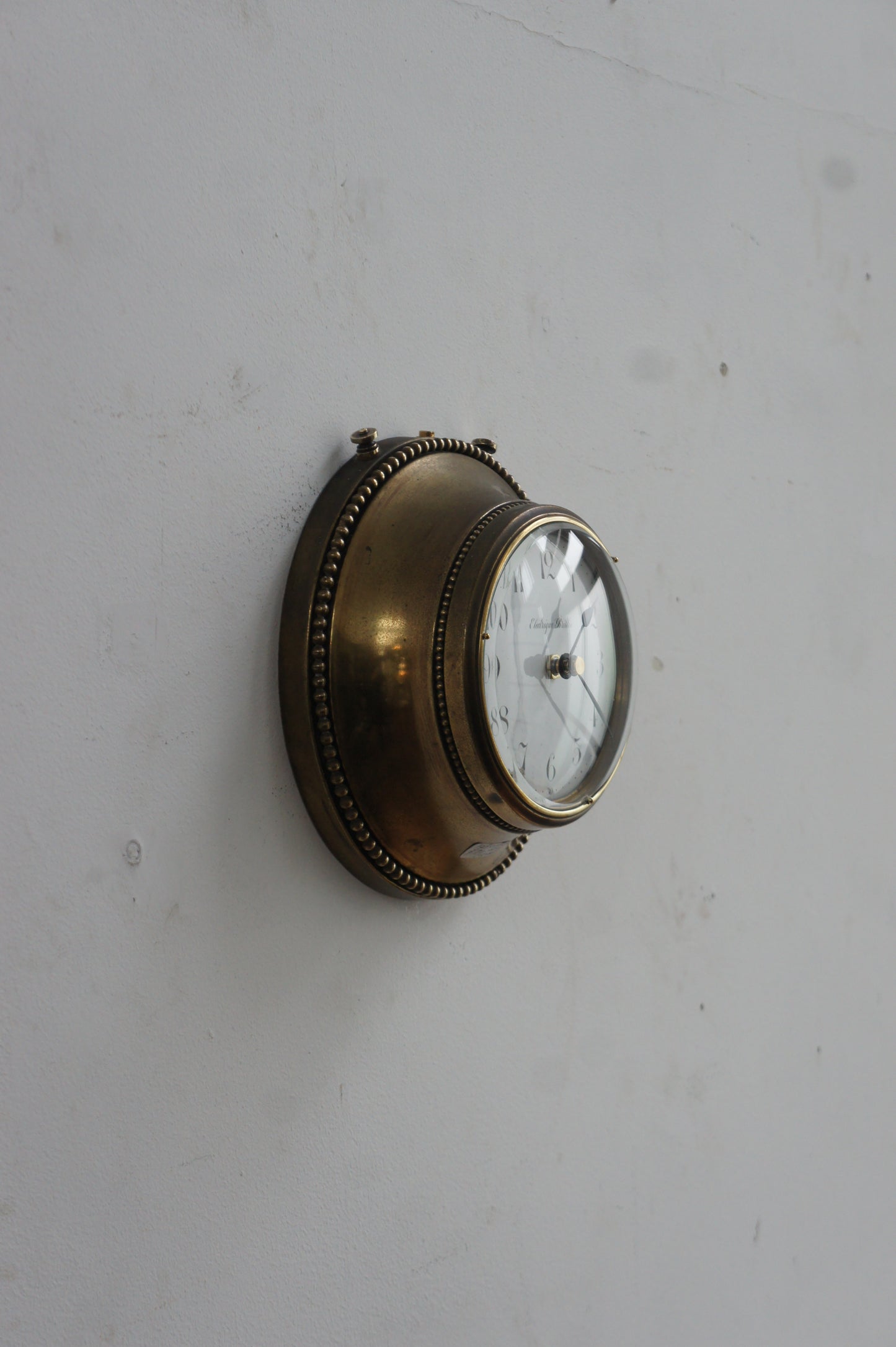 BRILLIÉ Wall clock / Laiton