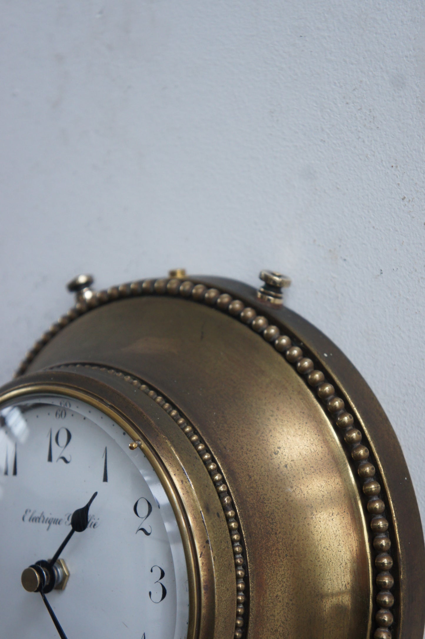 BRILLIÉ Wall clock / Laiton