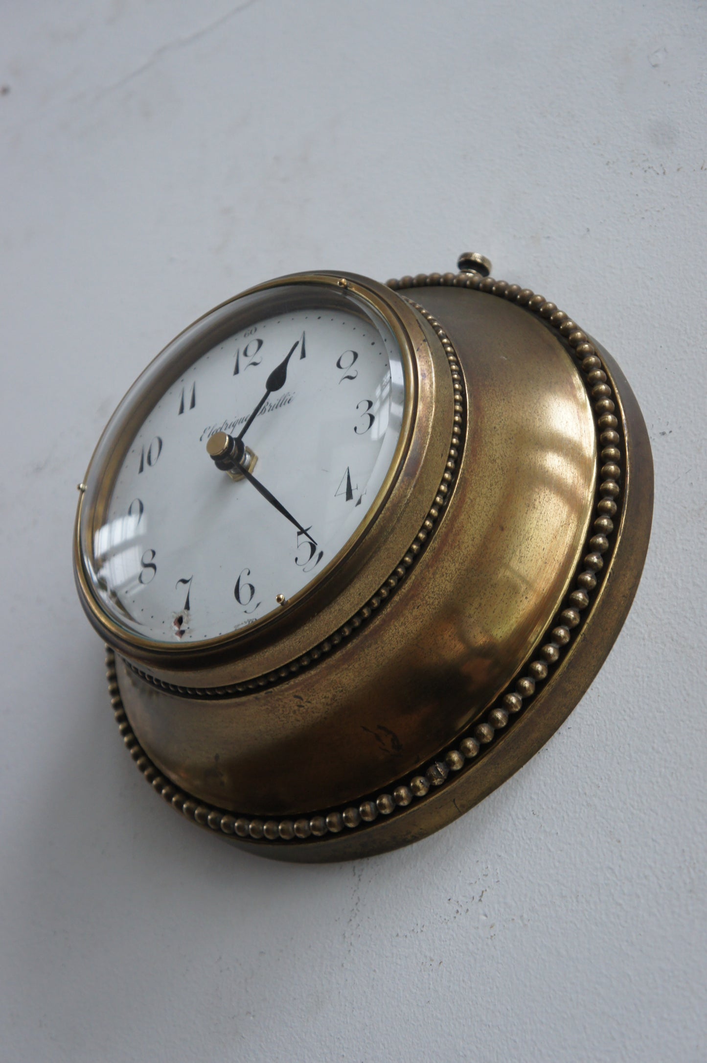 BRILLIÉ Wall clock / Laiton