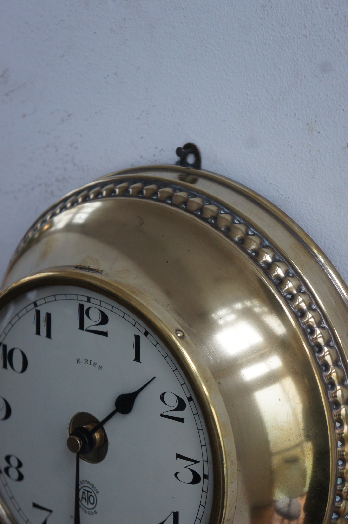 ATO Wall clock / Laiton