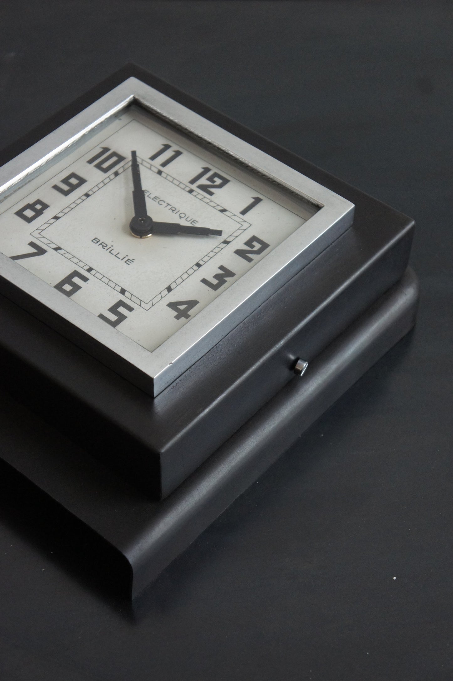 BRILLIÉ Wall clock / étages