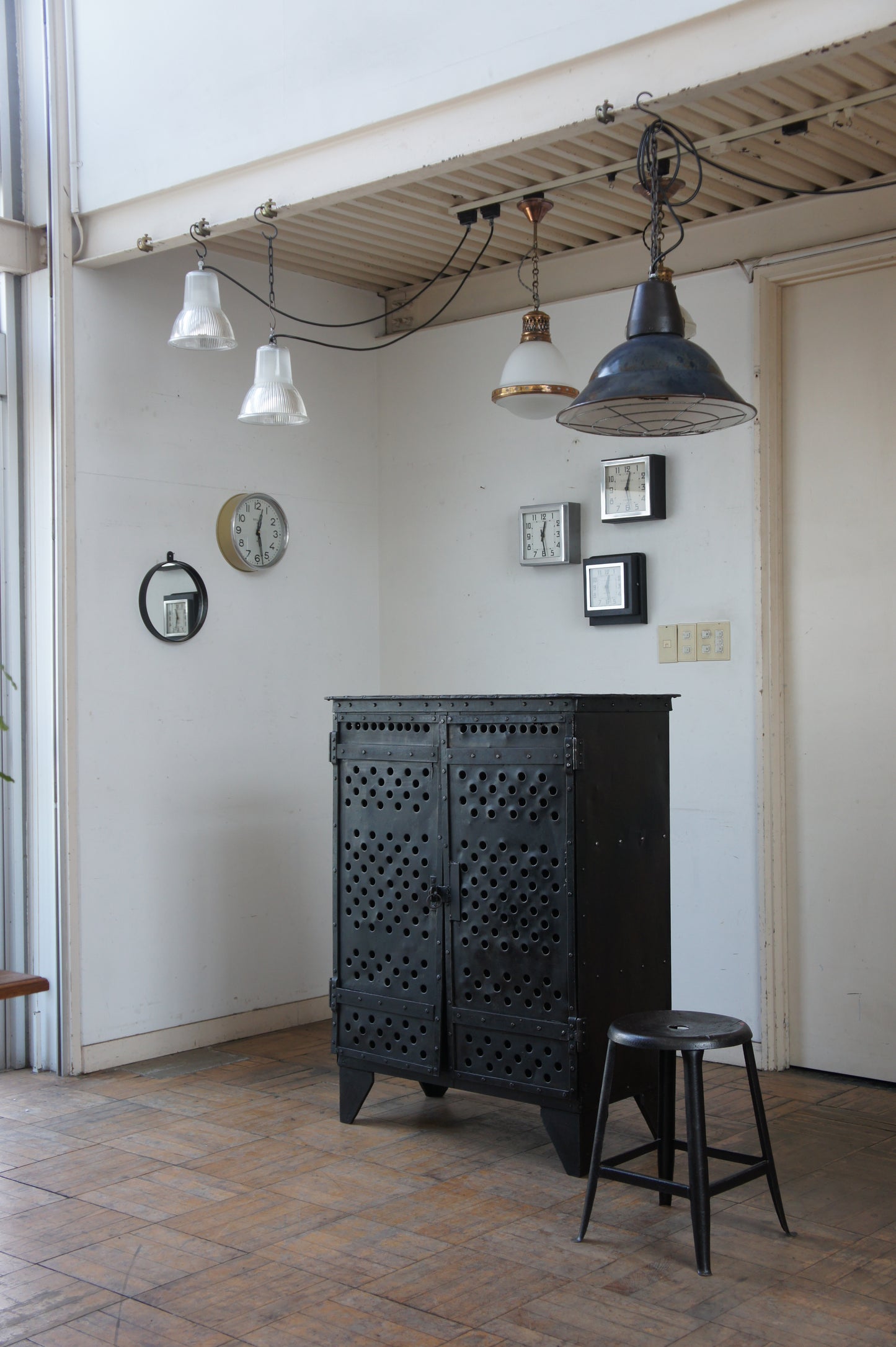 Metal storage cabinet