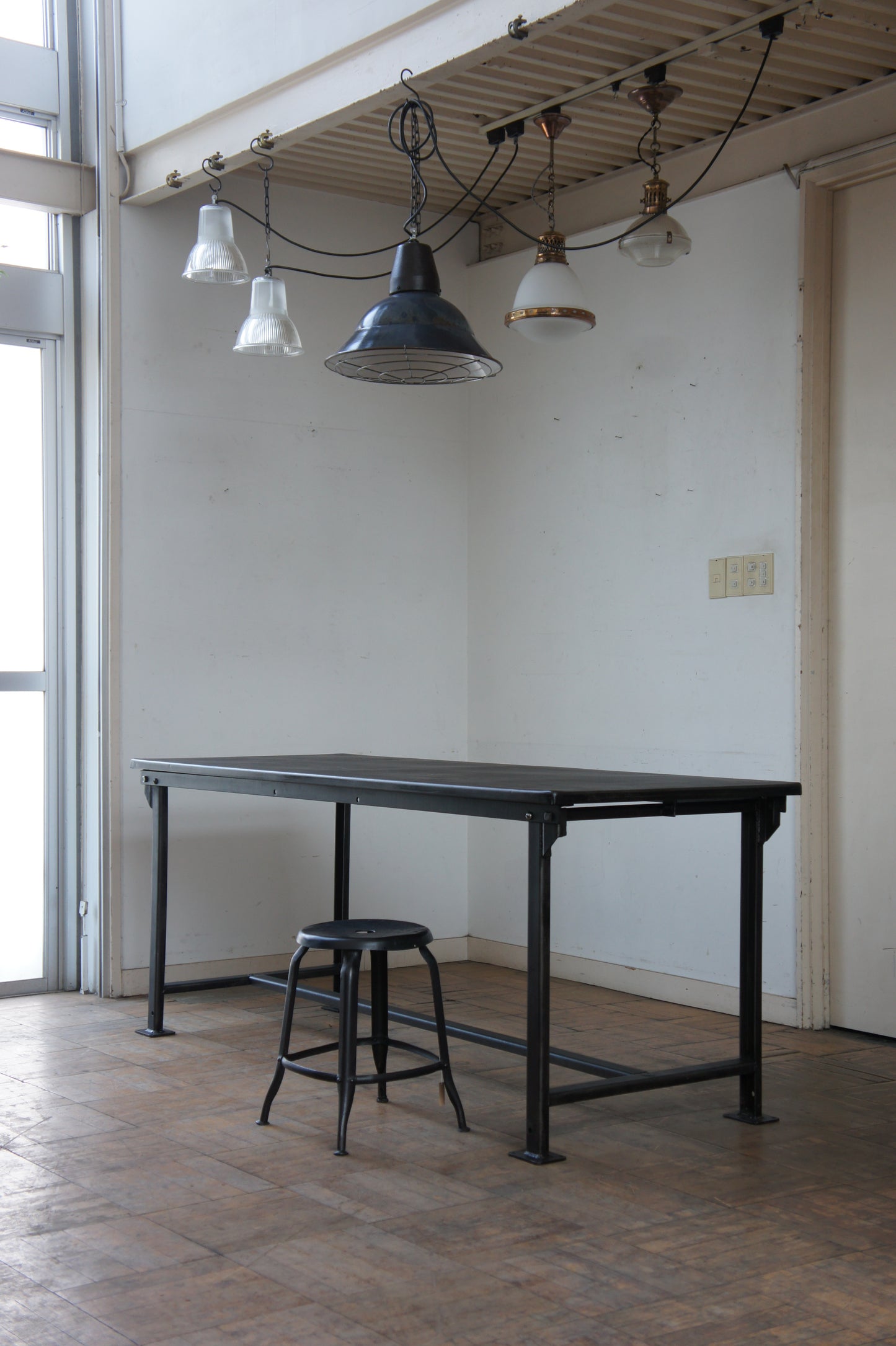 MILITARY Metal table