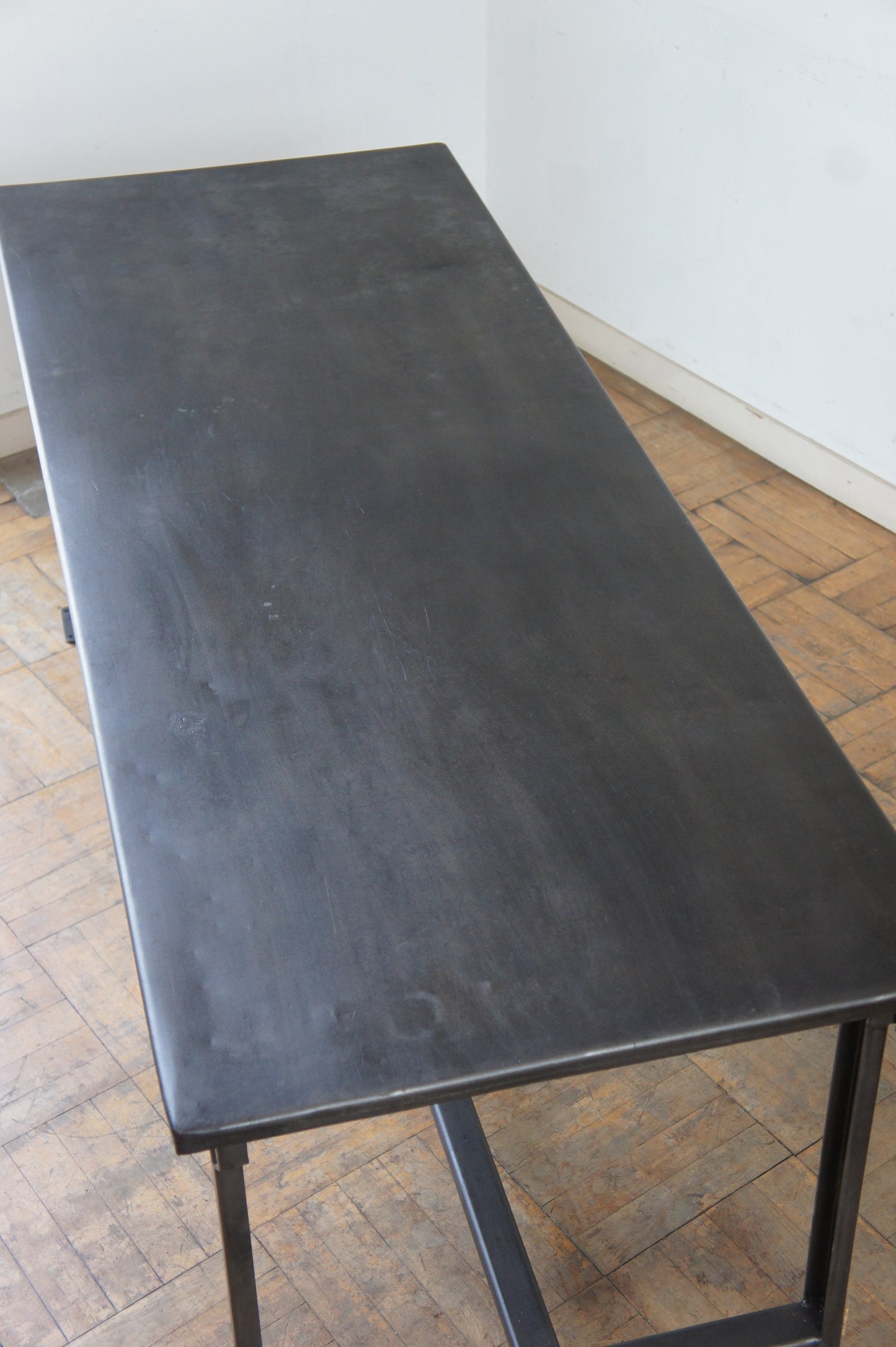 MILITARY Metal table