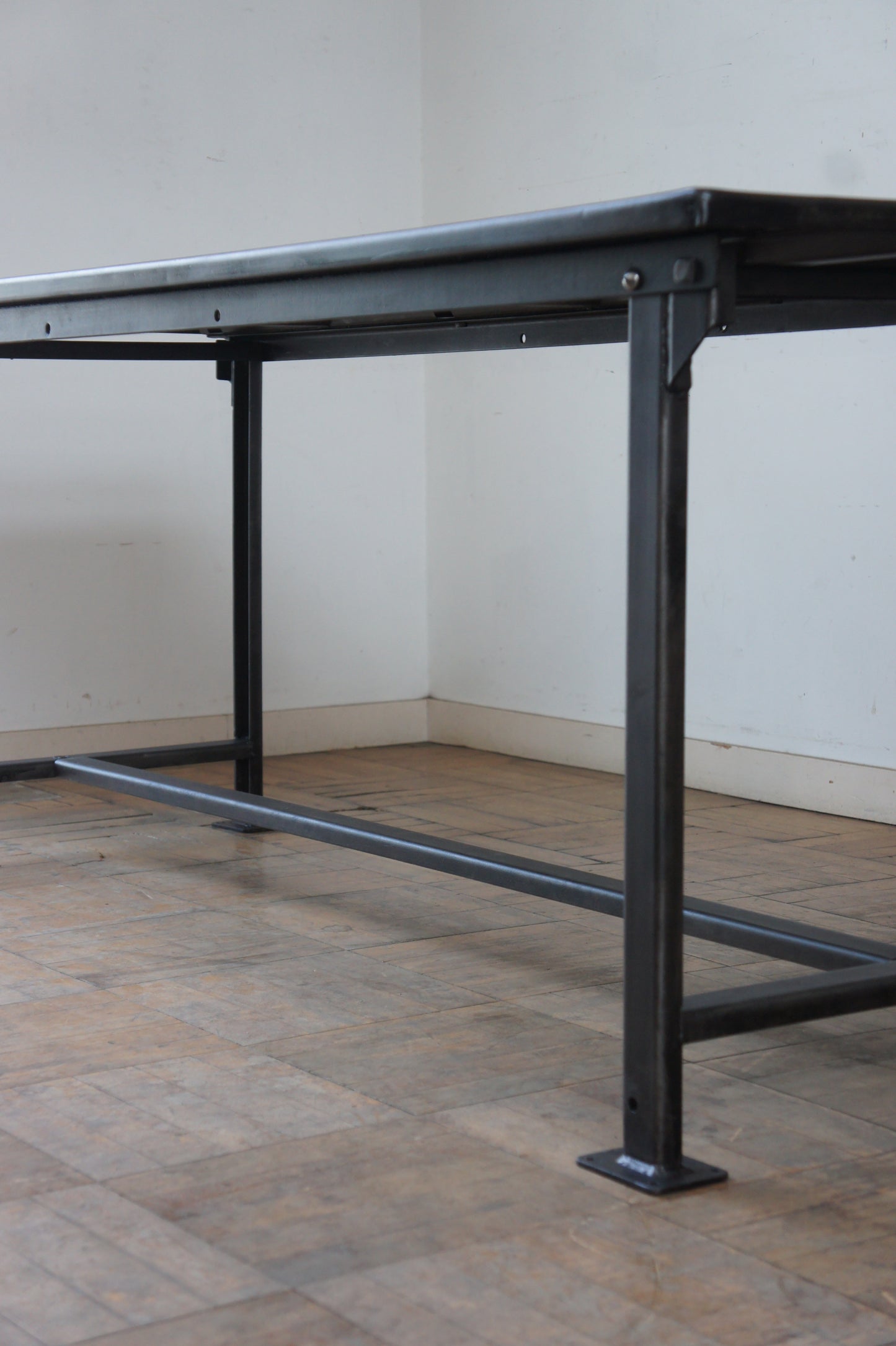MILITARY Metal table