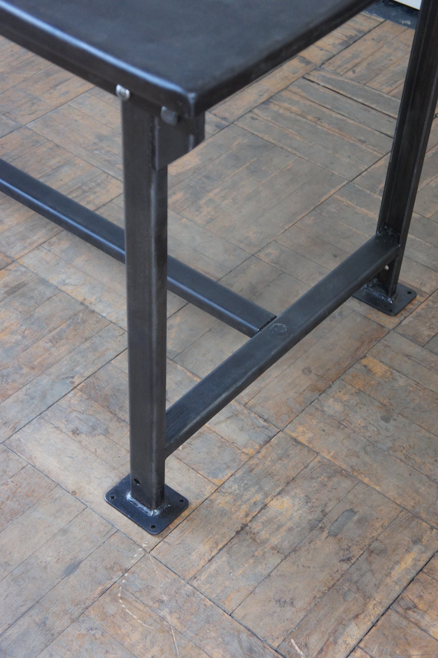 MILITARY Metal table