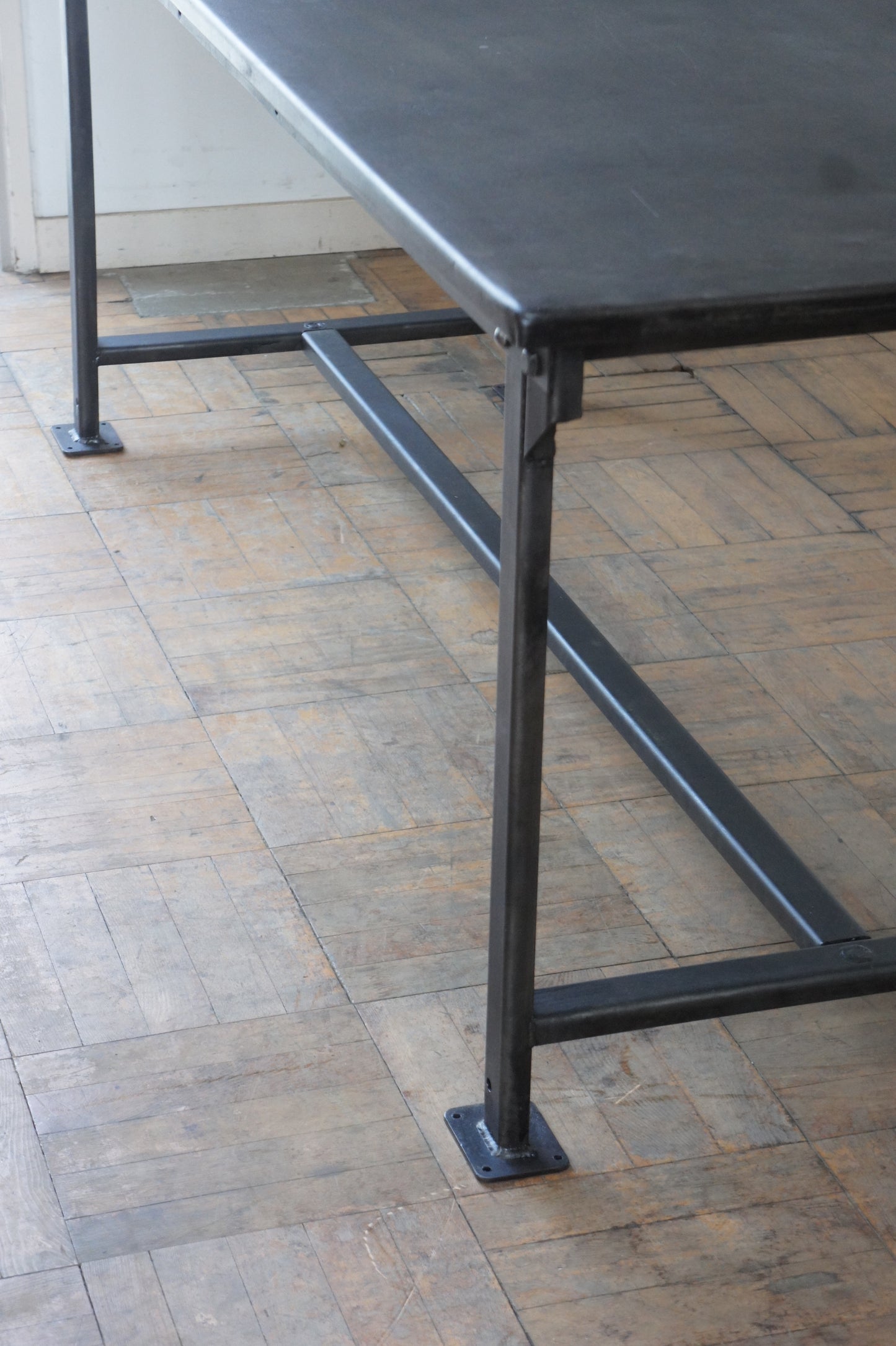 MILITARY Metal table