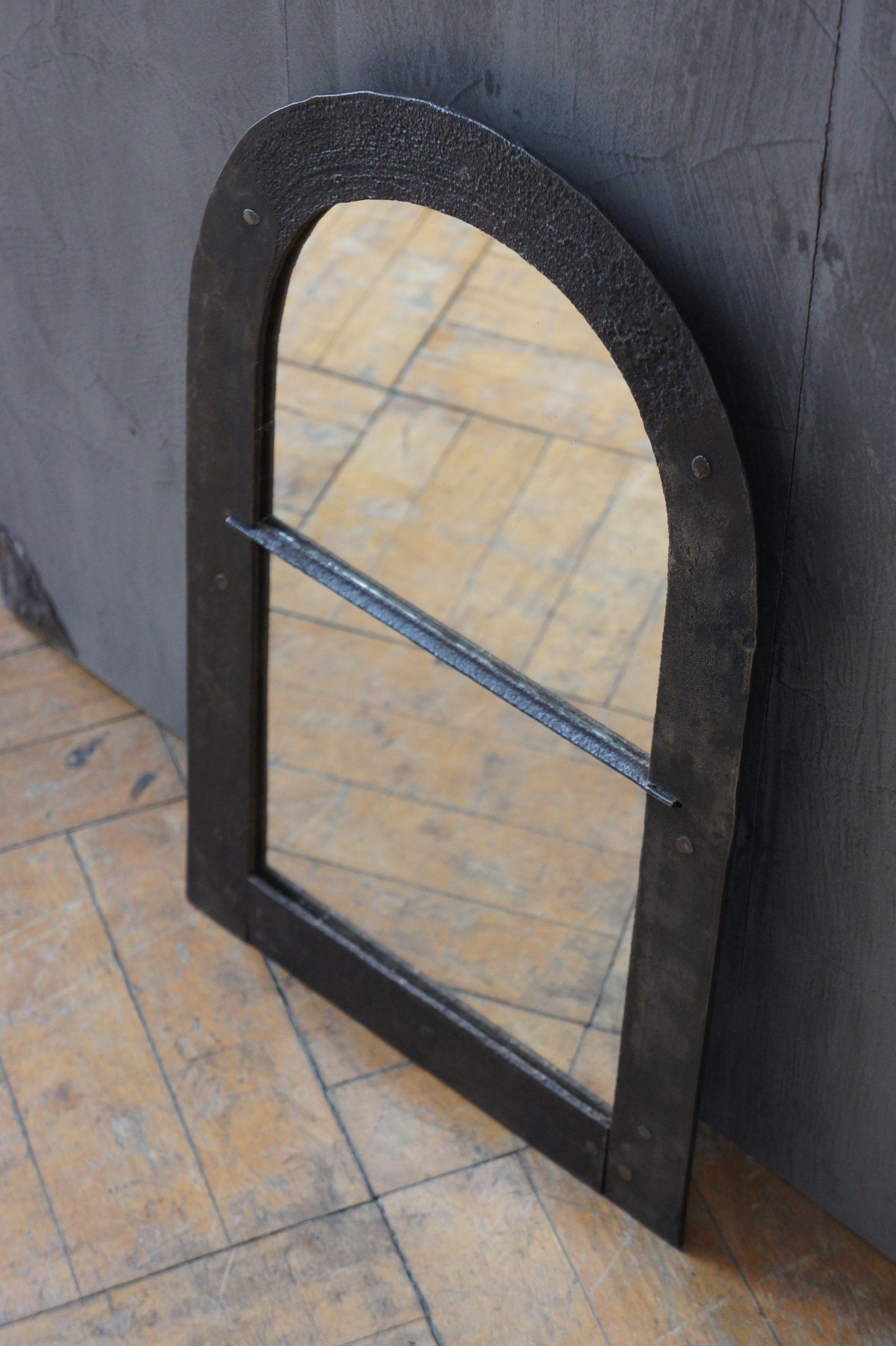 Arch mirror