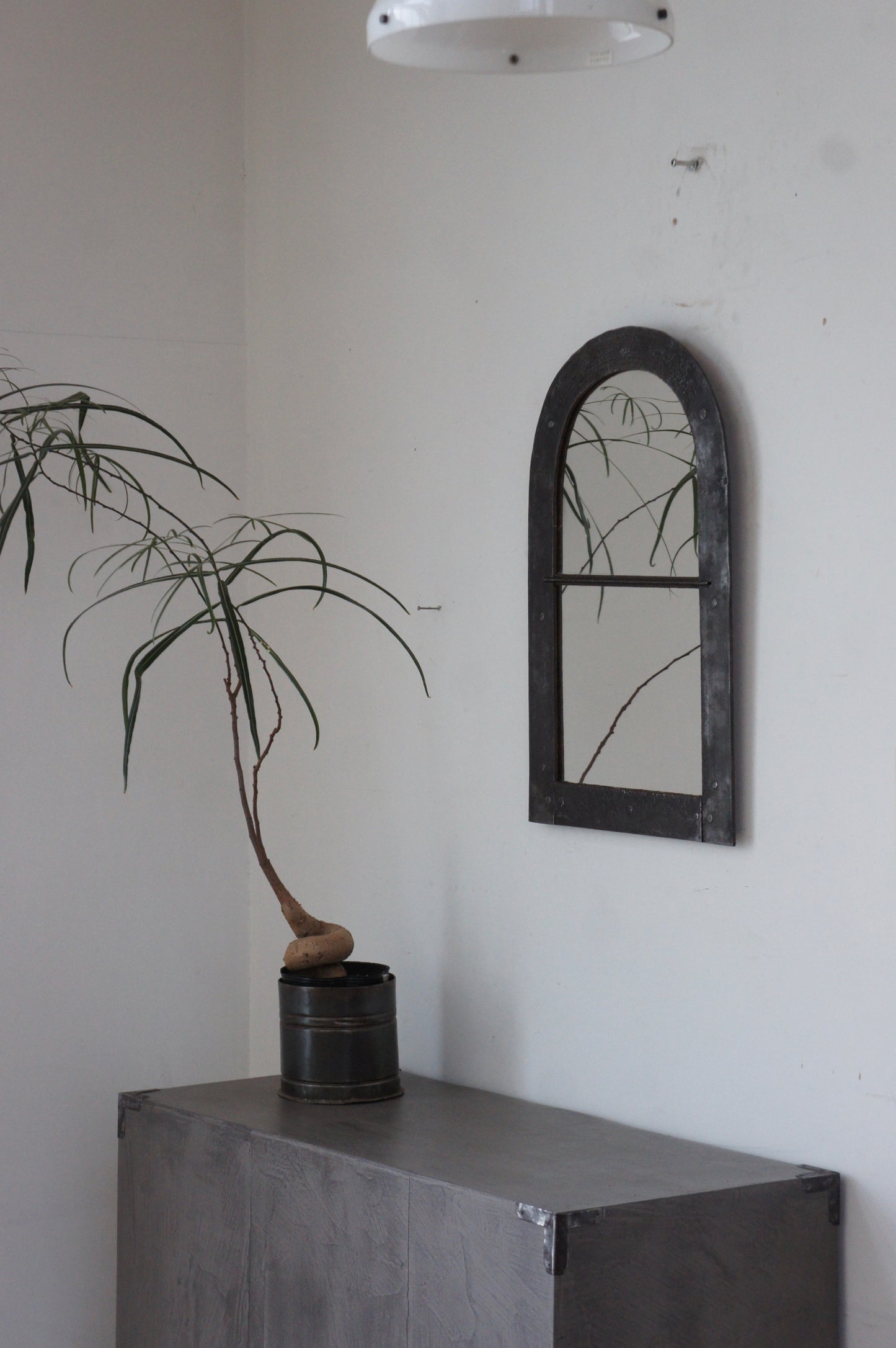 Arch mirror