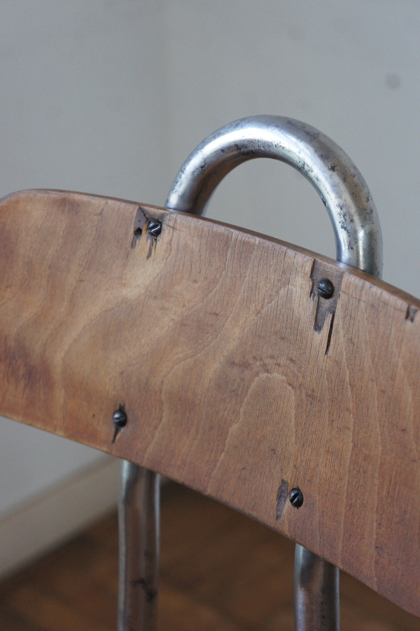 Loopback chair