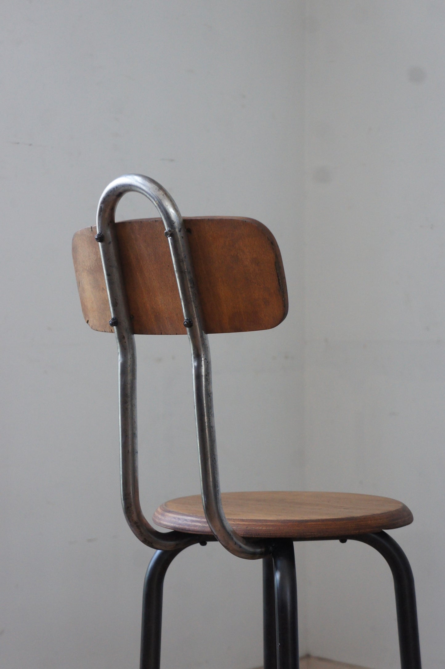 Loopback chair