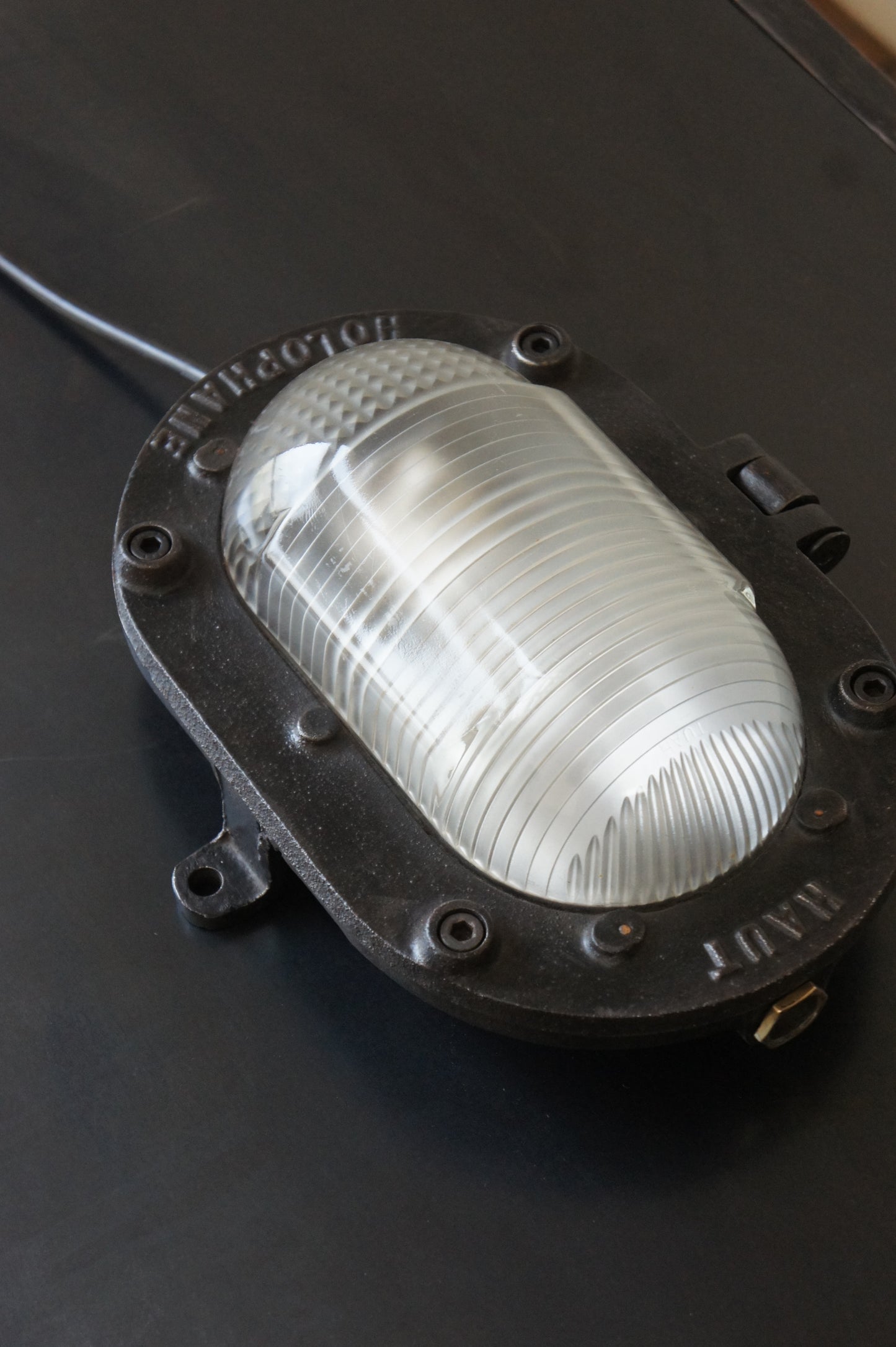 HOLOPHANE Bulkhead Light
