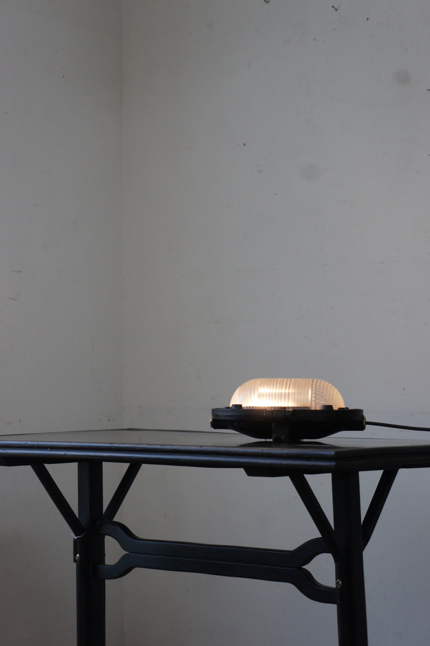 HOLOPHANE Bulkhead Light