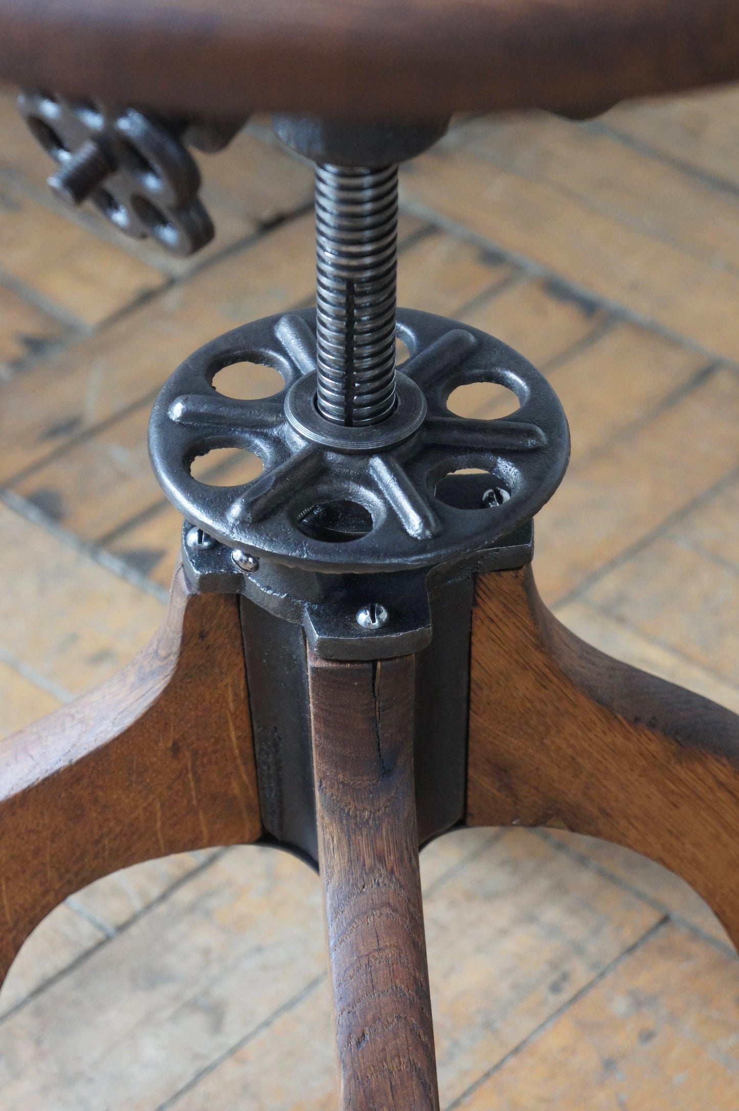 BAUMANN Chair