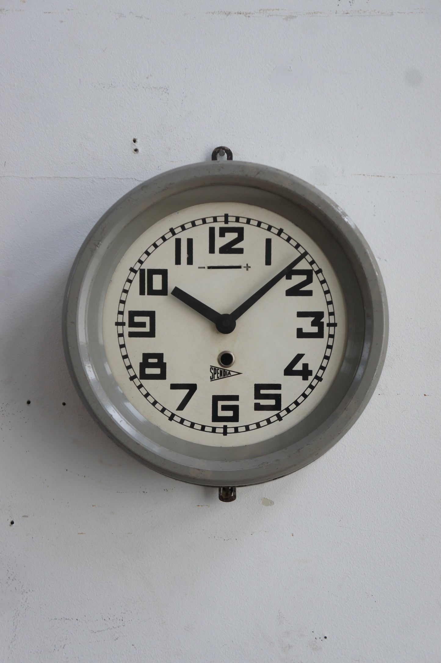 SPENDIA Wall clock / gris