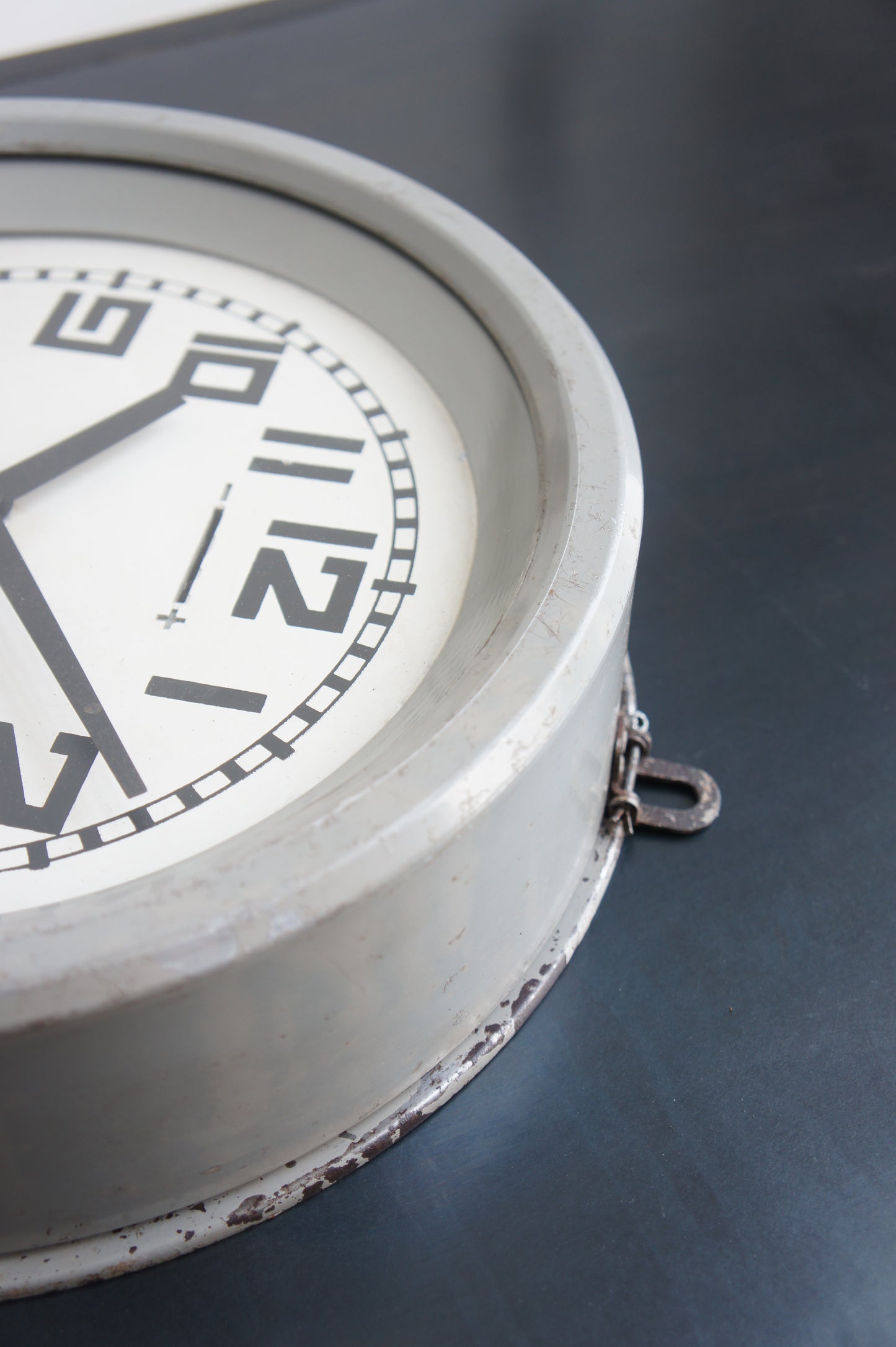 SPENDIA Wall clock / gris