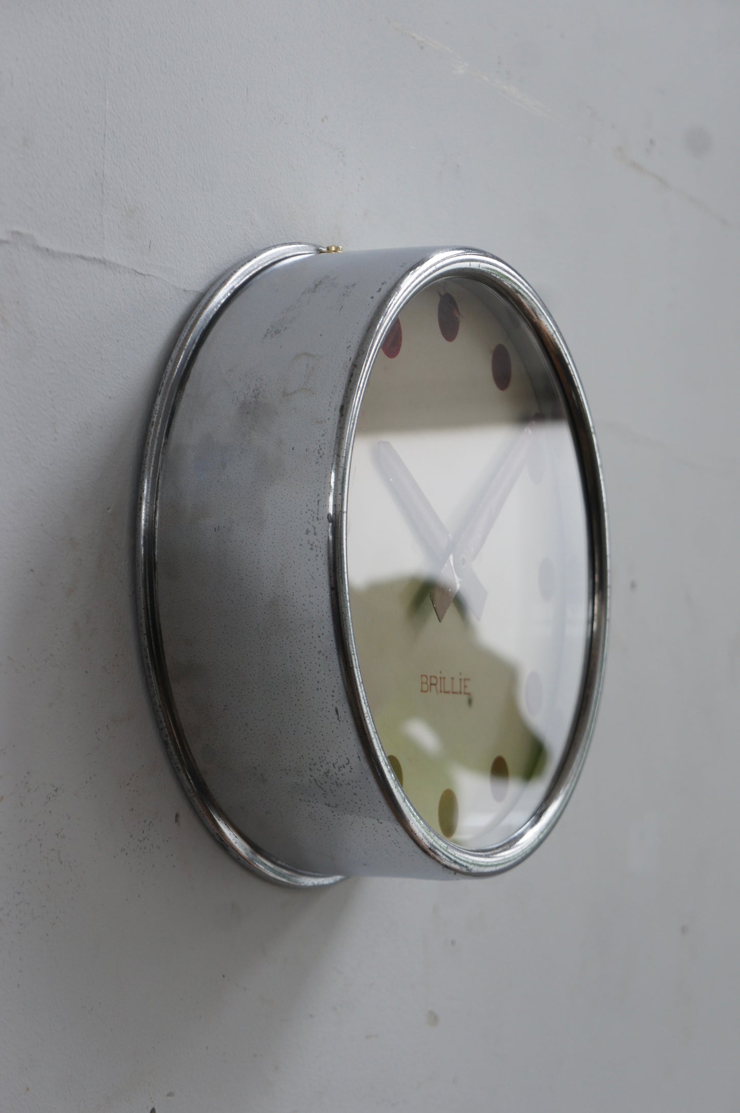 BRILLIÉ Wall Clock / Red dot index