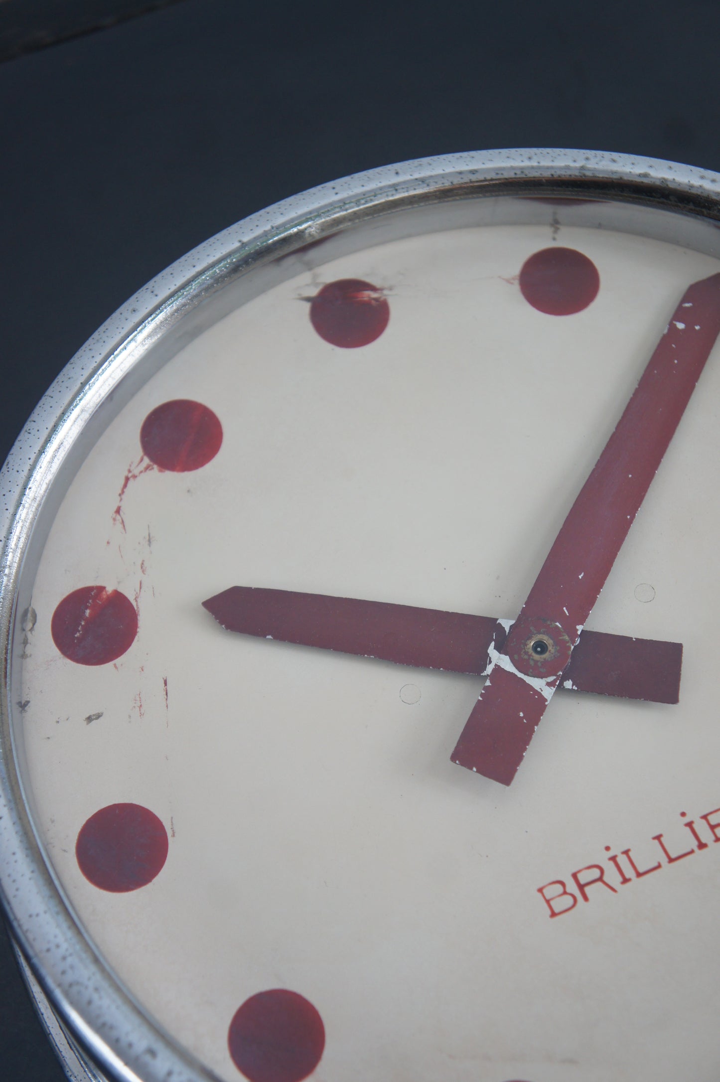 BRILLIÉ Wall Clock / Red dot index
