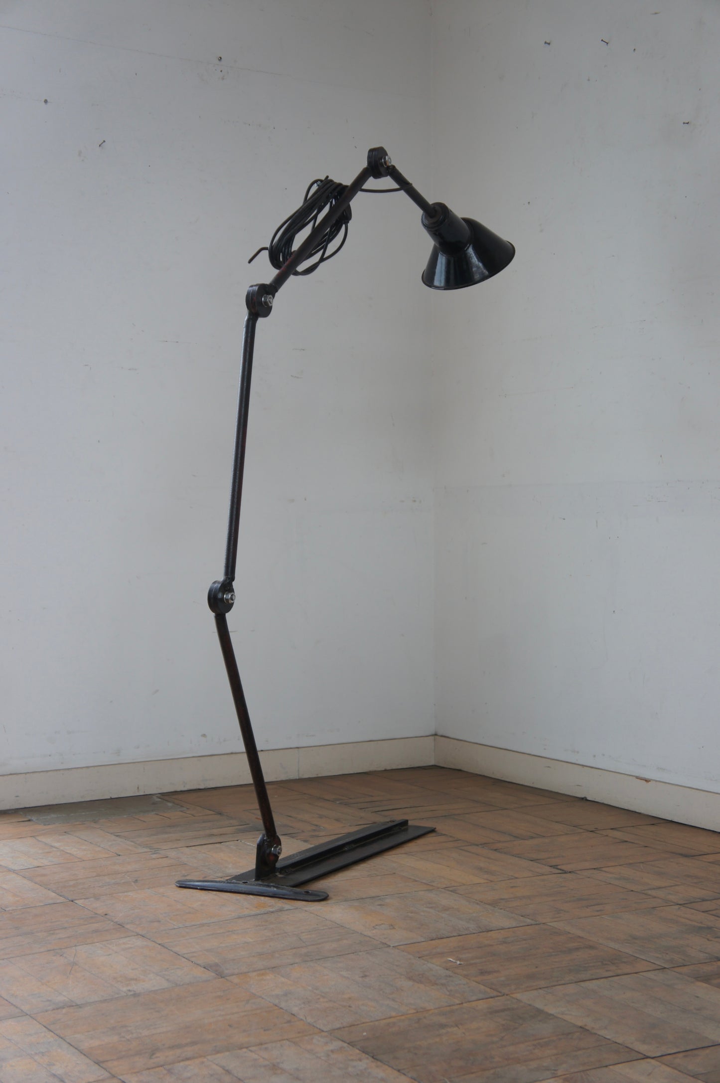 4 Arm Workshop Light