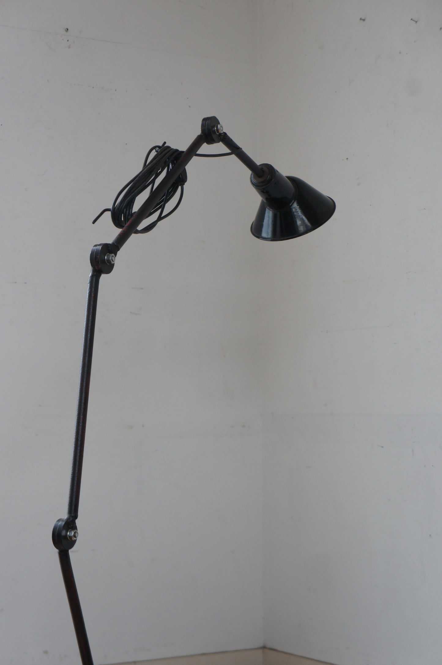 4 Arm Workshop Light