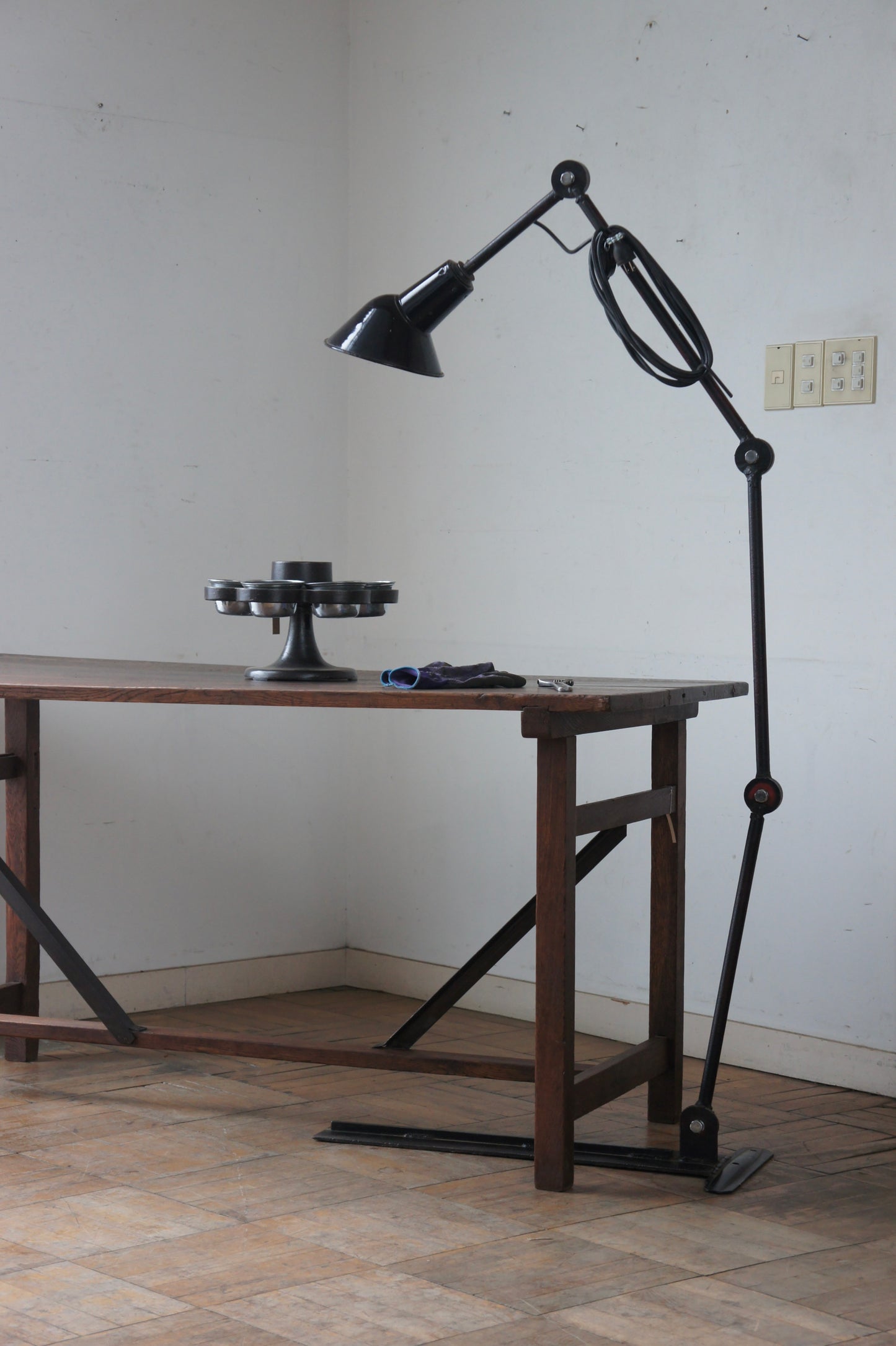 4 Arm Workshop Light