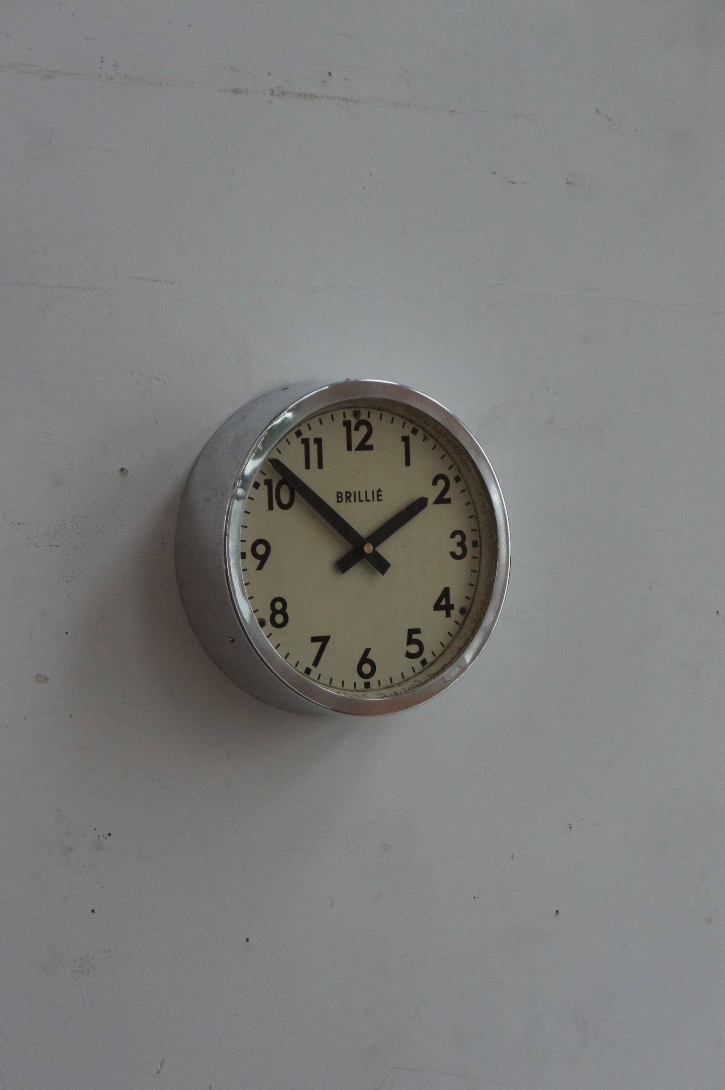 BRILLIÉ Wall Clock / Polish aluminium
