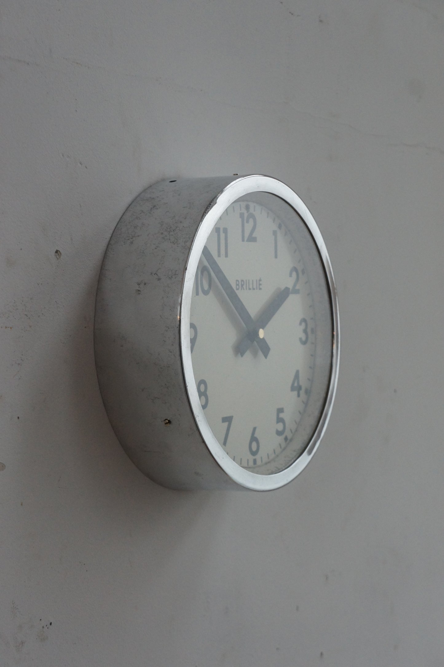 BRILLIÉ Wall Clock / Polish aluminium