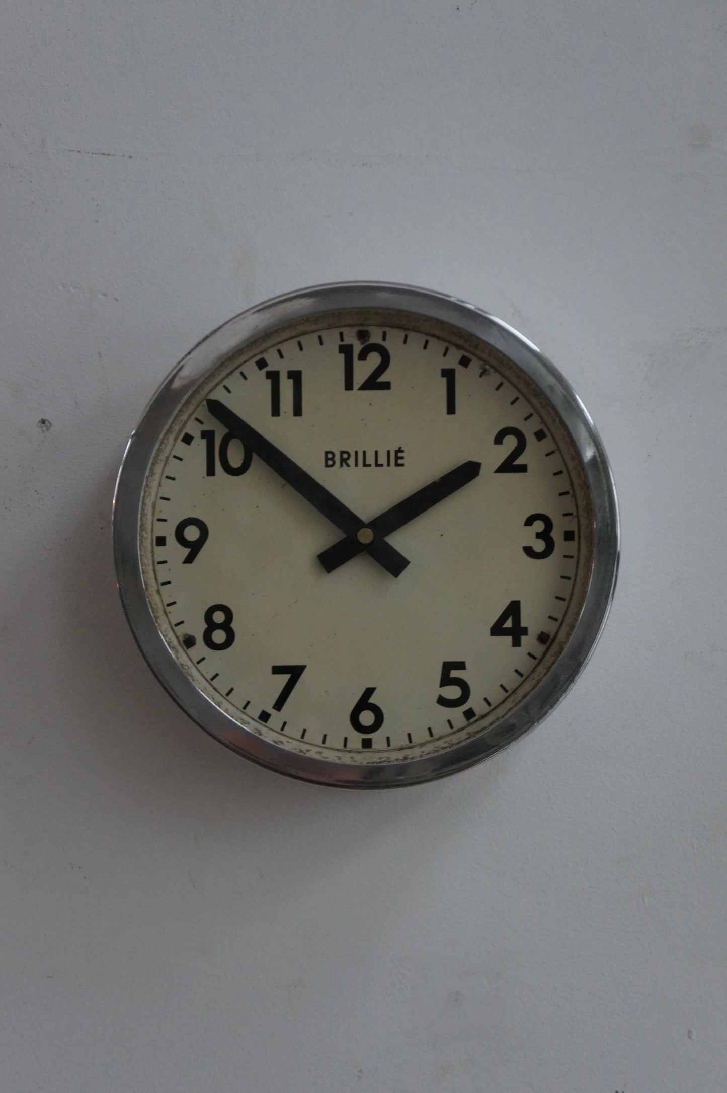 BRILLIÉ Wall Clock / Polish aluminium