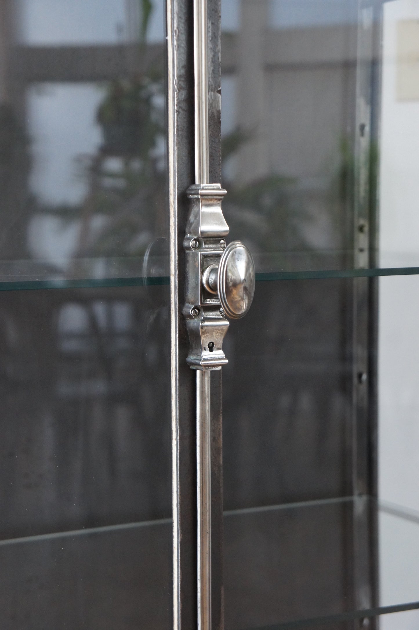 DUFFAUD Medical glass cabinet