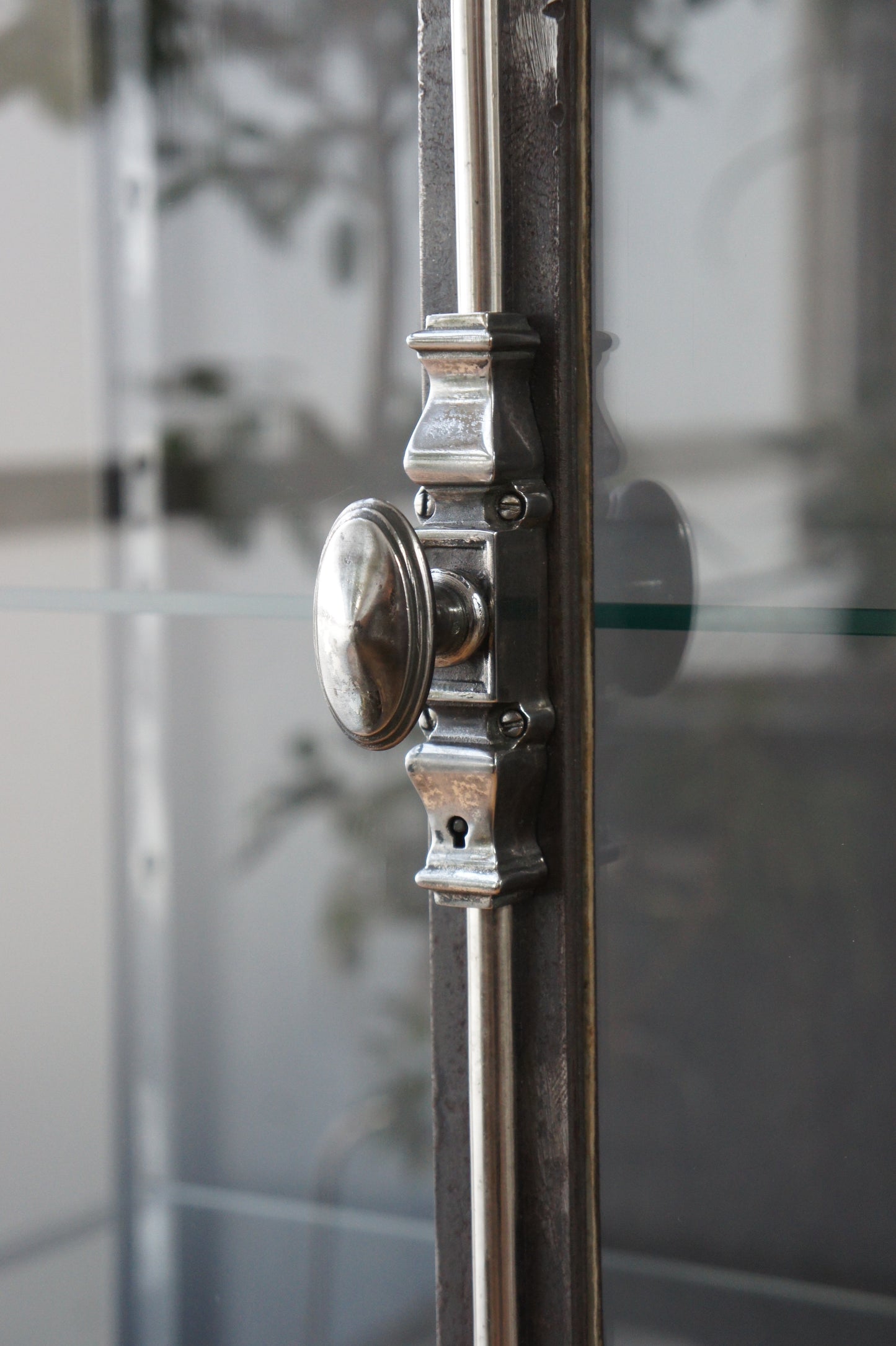 DUFFAUD Medical glass cabinet