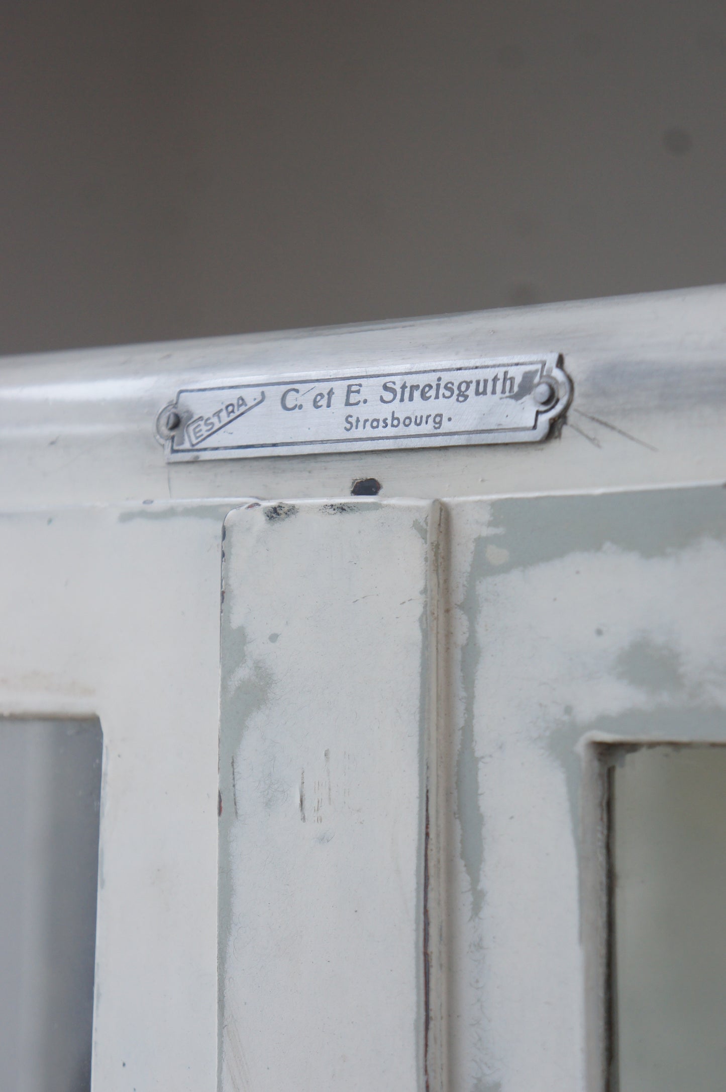 Medical glass cabinet 80 / WT