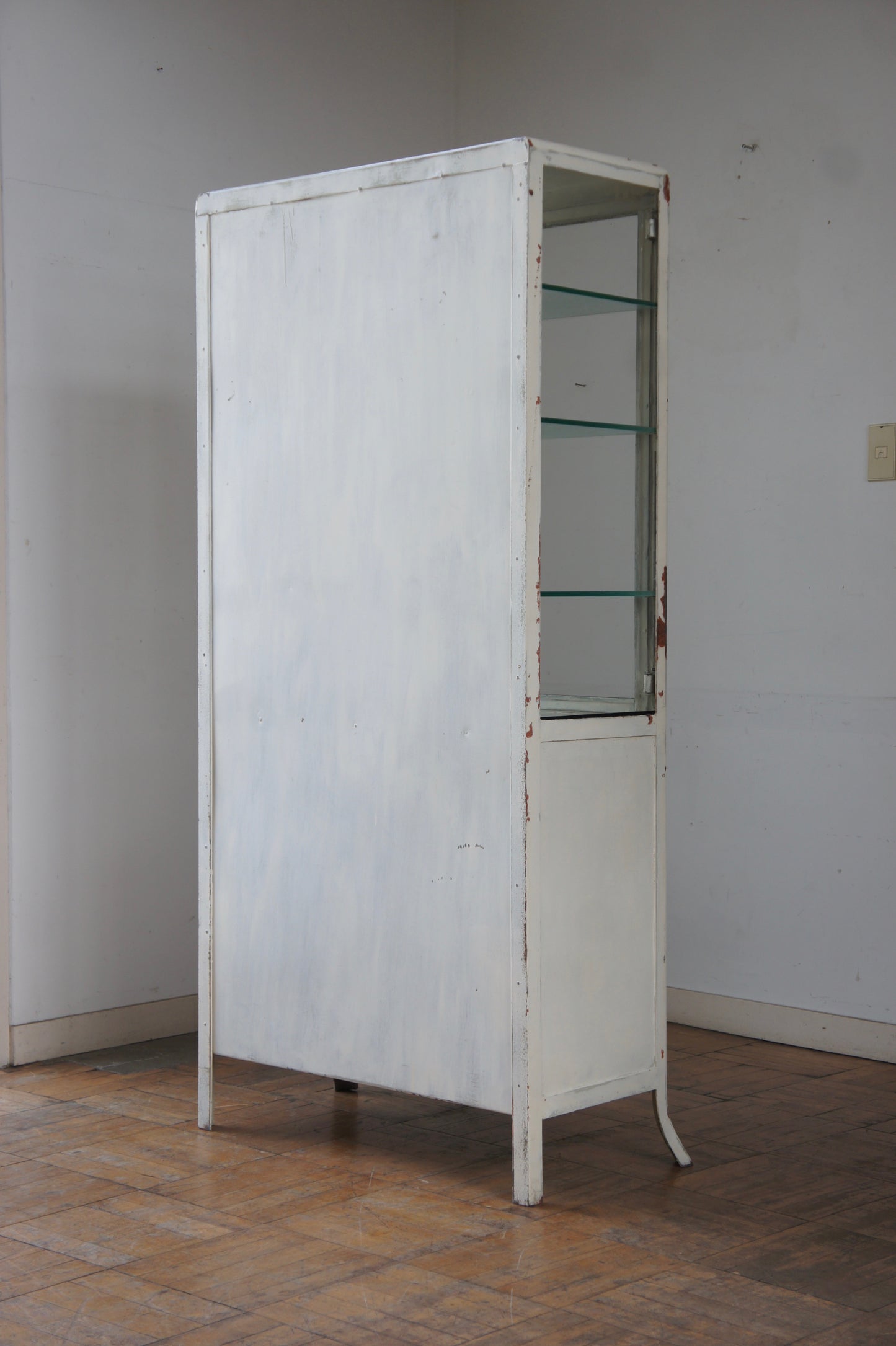 Medical glass cabinet 80 / WT