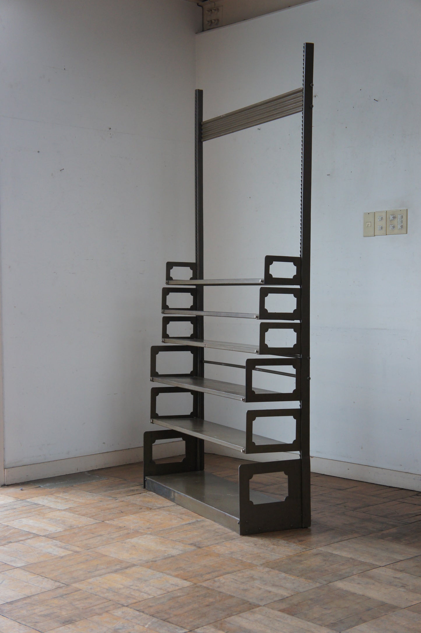 STRAFOR Bibliothèque Shelves