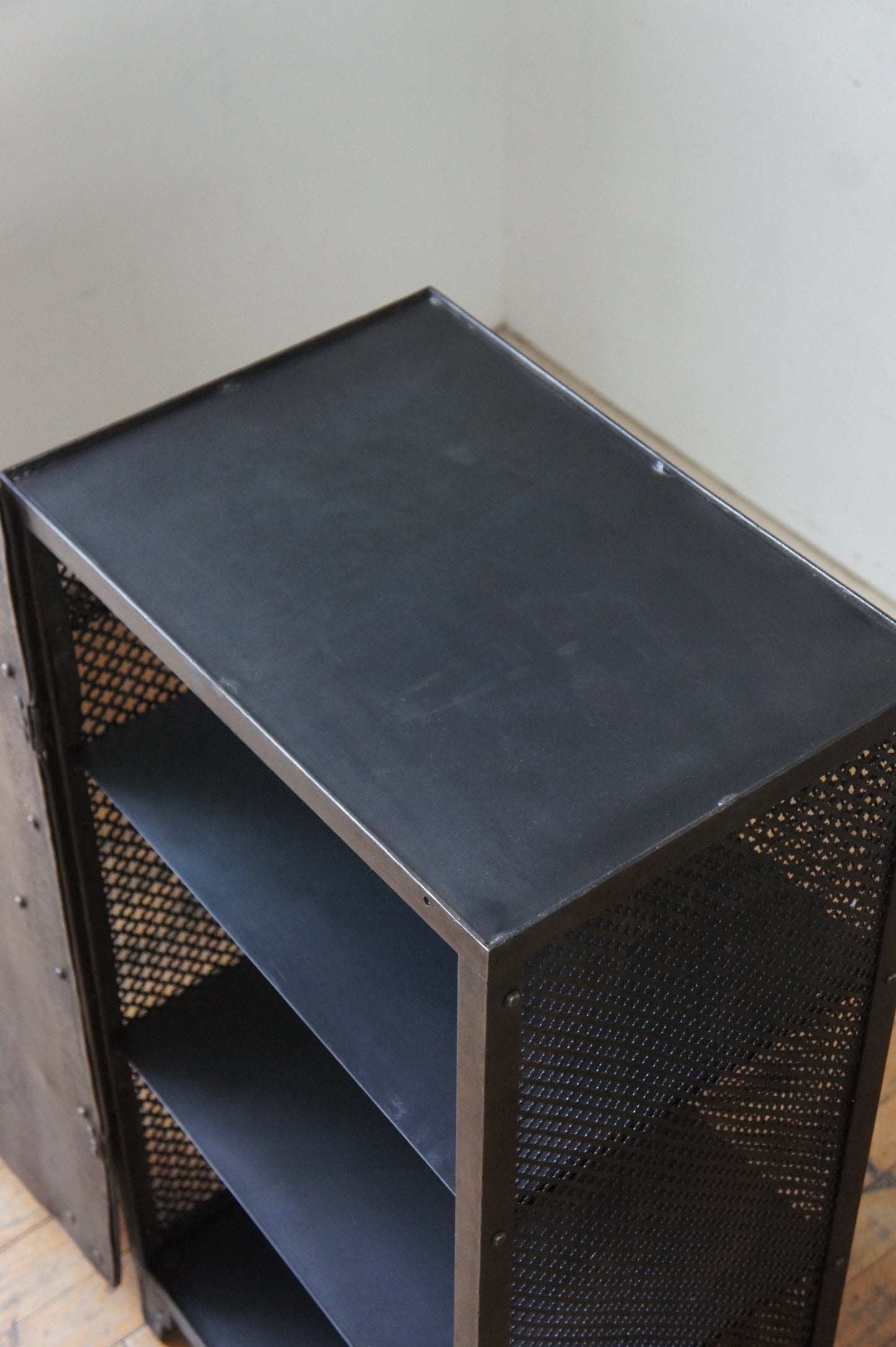 Metal storage cabinet / Perforated metal