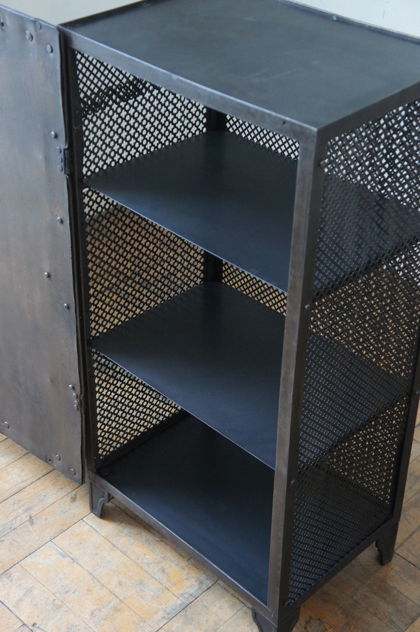 Metal storage cabinet / Perforated metal